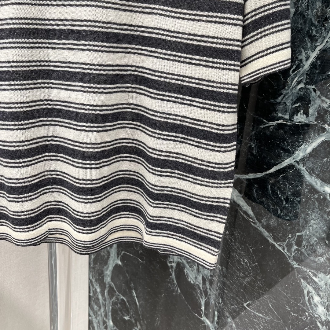 Brunello Cucinelli Striped Knit Short Sleeve Top - Relaxed & Stylish 8 i1745493502 6815 6