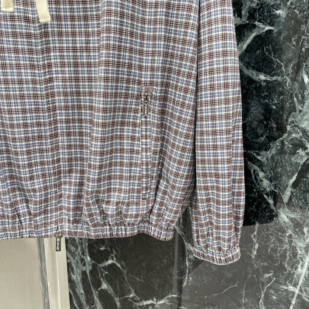 
Miu 25夏季新款 格纹连帽外套 文艺复古少女风气质单品 双口袋设计自带高级的格调 下半身搭配半身裙