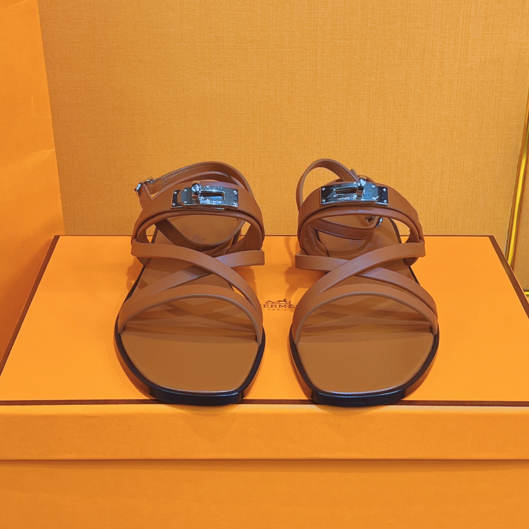 NO:407712,Hermes... a Eclair new color + hot series. The style is super positive, with a certain thickness that increases the height and makes your legs look longer!  Body breathable, comfortable calfskin, a single item that combines color combinations with both appearance and comfort!  Channel supply code size 35-39 can be set 40.41, sandals, hermes, sandals, cowhide19860909Hermes... a Eclair 新色+爆款系列 版型超正,有一定厚度增高显腿长！透体透气 舒适的小牛皮 春夏拼色兼具颜值舒适度的单品！ 渠道货源 码数 size 35-39可定40.41,凉鞋,hermes,sandals,cowhide,Women's Shoes