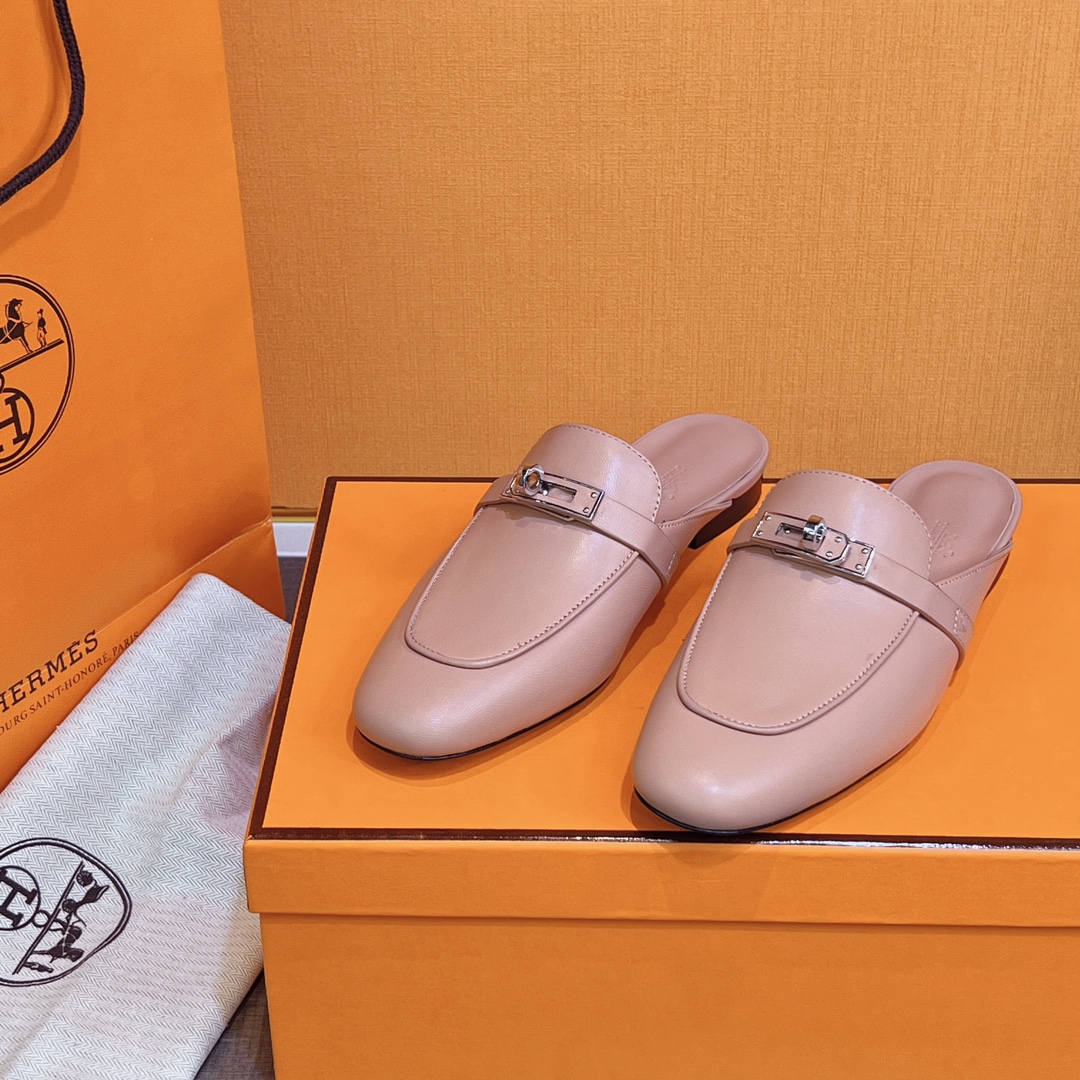 NO:245503,The latest color of H home 25ss counter, the lasted boots   British retro design, classic and beautiful!  Original inverted mold last, with the ultimate 1:1 shape, imported cowhide, original 1:1 genuine leather bottom. Open mold custom A-level high-definition private mold bottom, luxurious packaging!  - Unparalleled quality, 35-39 can be ordered 40 41 42, semi-drag, boots, cowhide, Leather soles19860909H家25ss专柜最新色,经楦靴型 英伦复古设计,经典耐看！原版倒模楦型,极致1:1形体,进口牛皮,原版1:1真皮大底. 开模定制A级高密私模大底,奢华包装！ -无二品质,35-39可订40 41 42,半拖,boots,cowhide,Leather soles,Women's Shoes