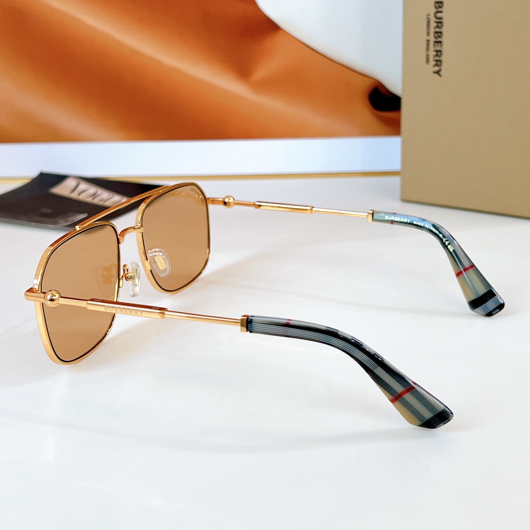  BURBERRY
MOD：BE6020
Size：57口17 142
🔝🔝