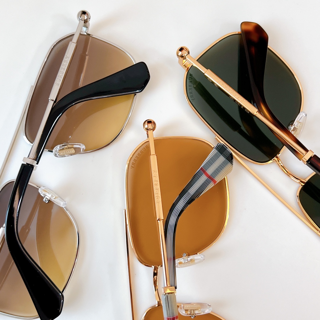  BURBERRY
MOD：BE6020
Size：57口17 142
🔝🔝