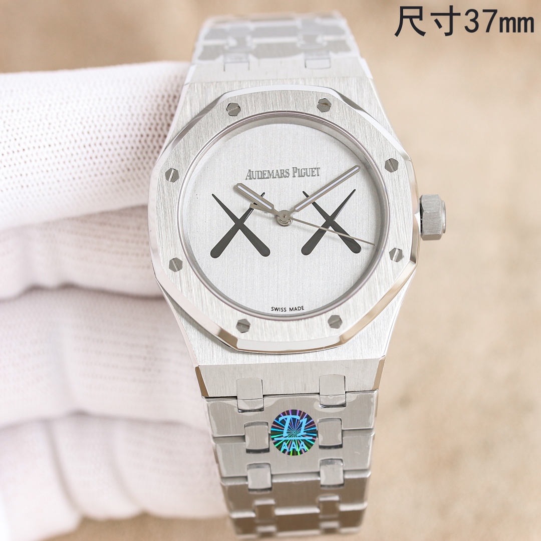 NO:151070,Gold Diamond AP Audemars Piguet Royal Oak. Model 15550ST - 15451ST shockedly eliminated the excess part of the movement deck, making it more hollowed out - achieving the peak of steel watches - Demonstration of strength, defending the title of 