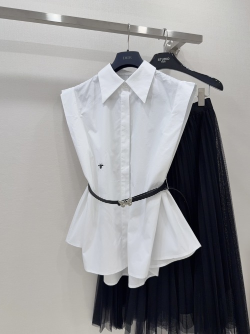 Dior Sleeveless Blouse with Belt - Elegant and Flattering Design 1 Dior Sleeveless Blouse with Belt - Elegant and Flattering Design