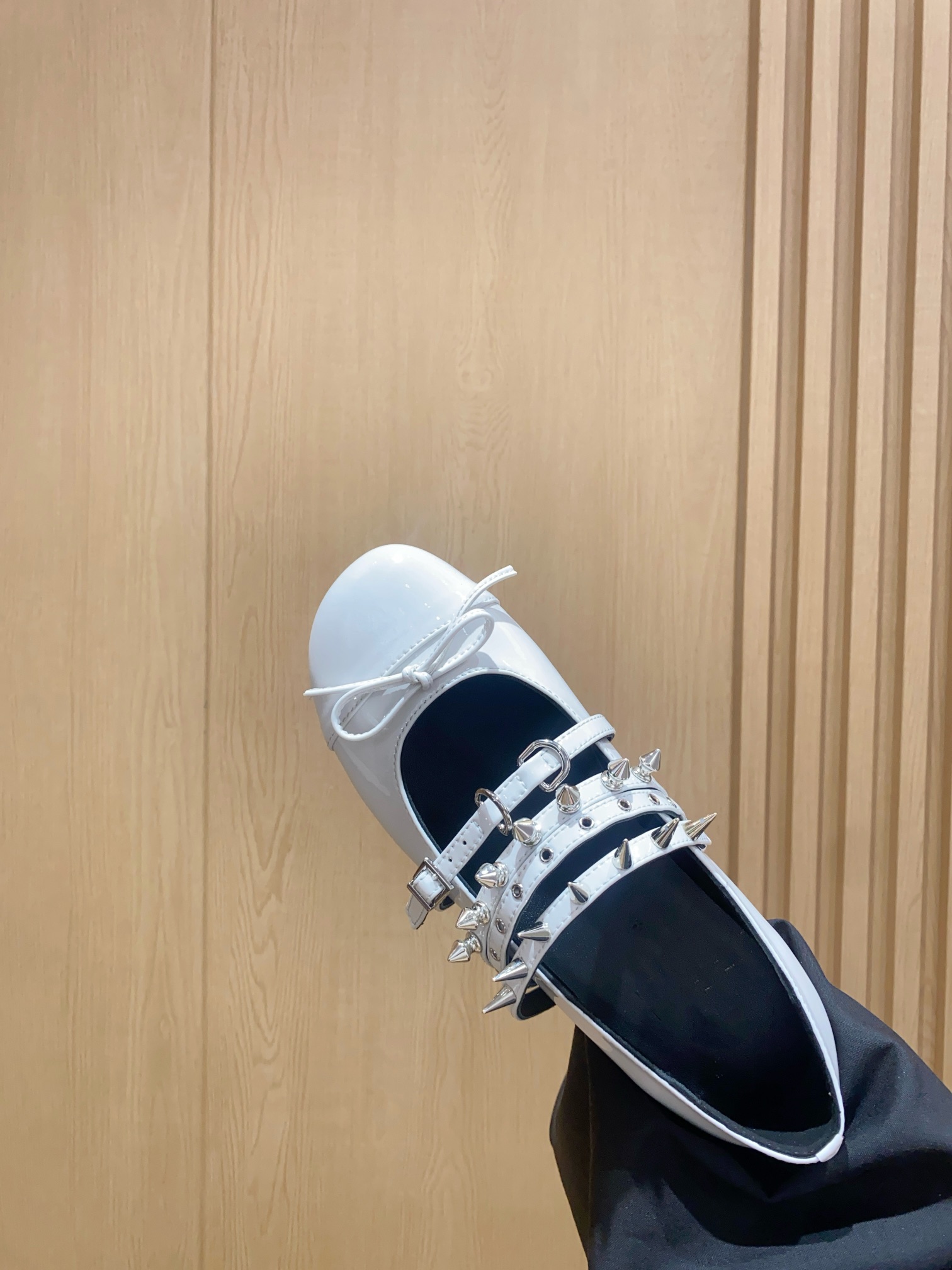 Stylish Ballerina Shoes from Abra, Spain: Spring OOTD Essential for Sweet Girls - 图片 6