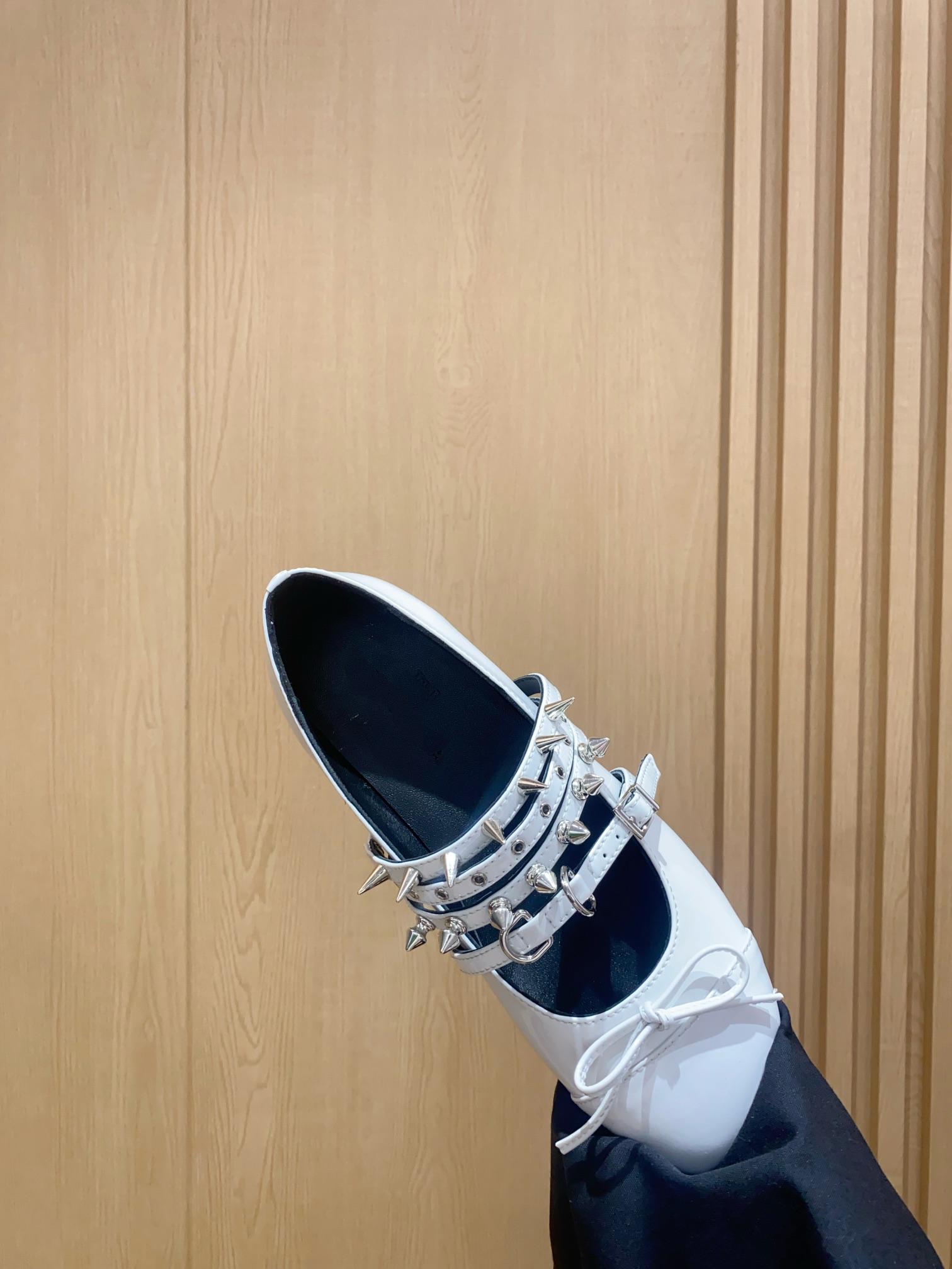 Stylish Ballerina Shoes from Abra, Spain: Spring OOTD Essential for Sweet Girls - 图片 5
