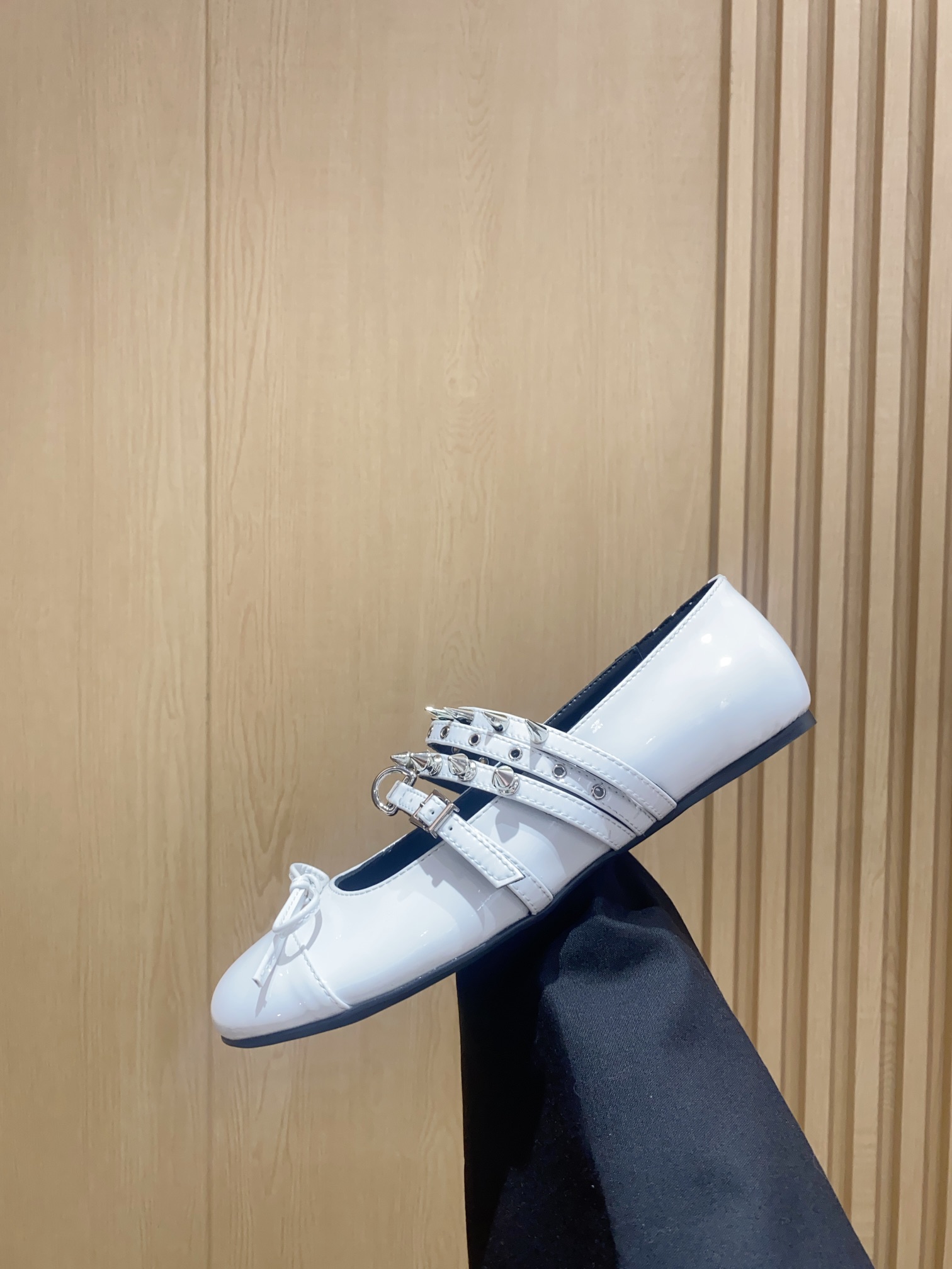 Stylish Ballerina Shoes from Abra, Spain: Spring OOTD Essential for Sweet Girls - 图片 9