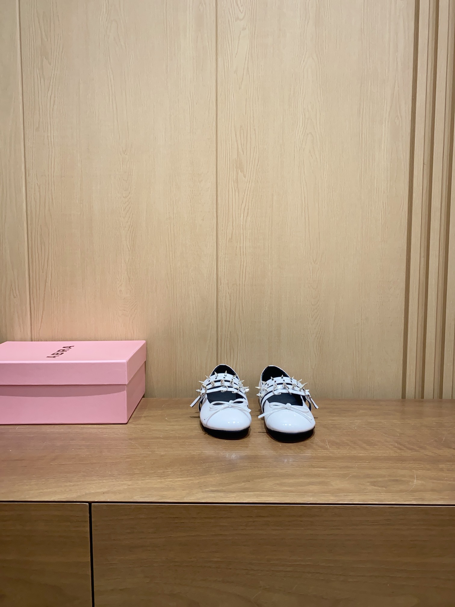 Stylish Ballerina Shoes from Abra, Spain: Spring OOTD Essential for Sweet Girls - 图片 4