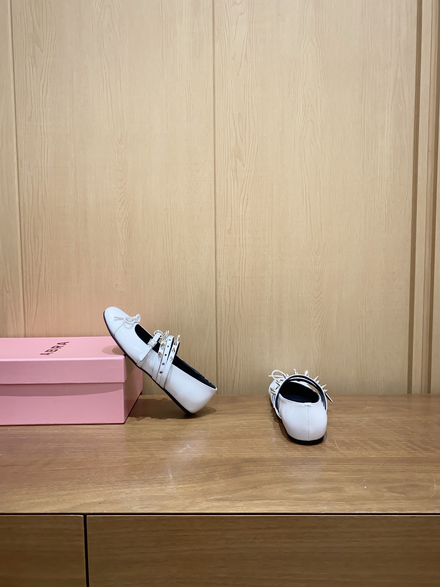 Stylish Ballerina Shoes from Abra, Spain: Spring OOTD Essential for Sweet Girls - 图片 2