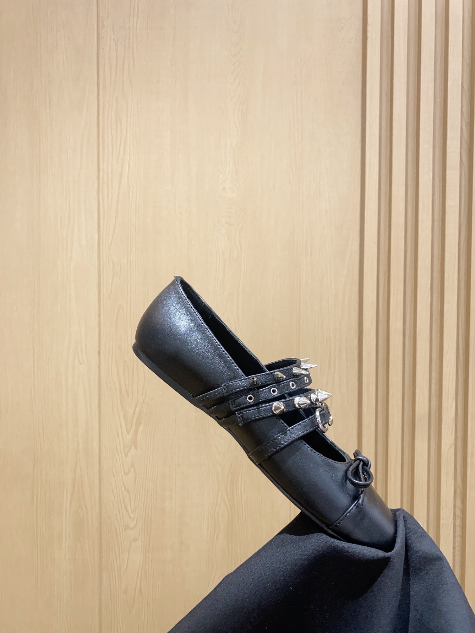Stylish Ballerina Shoes from Abra, Spain: Sweet and Punk Spring OOTD. - 图片 7