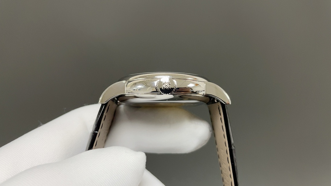 TW Factory Patek Philippe 5078 watch. 40mm case, 11.05mm thickness. Genuine mold, improved case polishing, upgraded dial and hands, sapphire crystal. Custom automatic movement, Italian calfskin strap. Exquisite craftsmanship, elegant and timeless.-Big cat