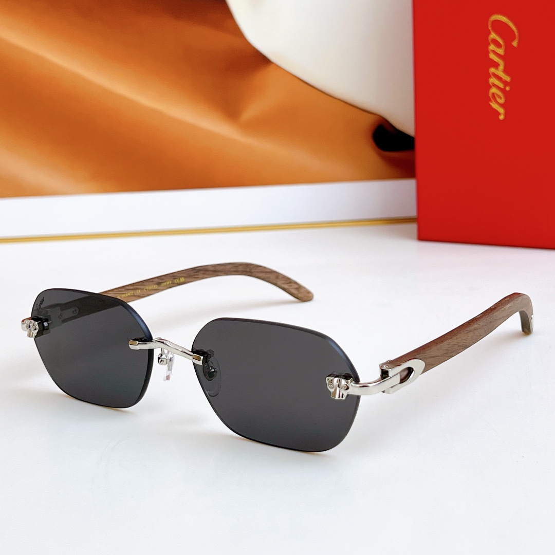  Cartier
MOD：CT0611S
Size：60口18 143
🔝🔝
