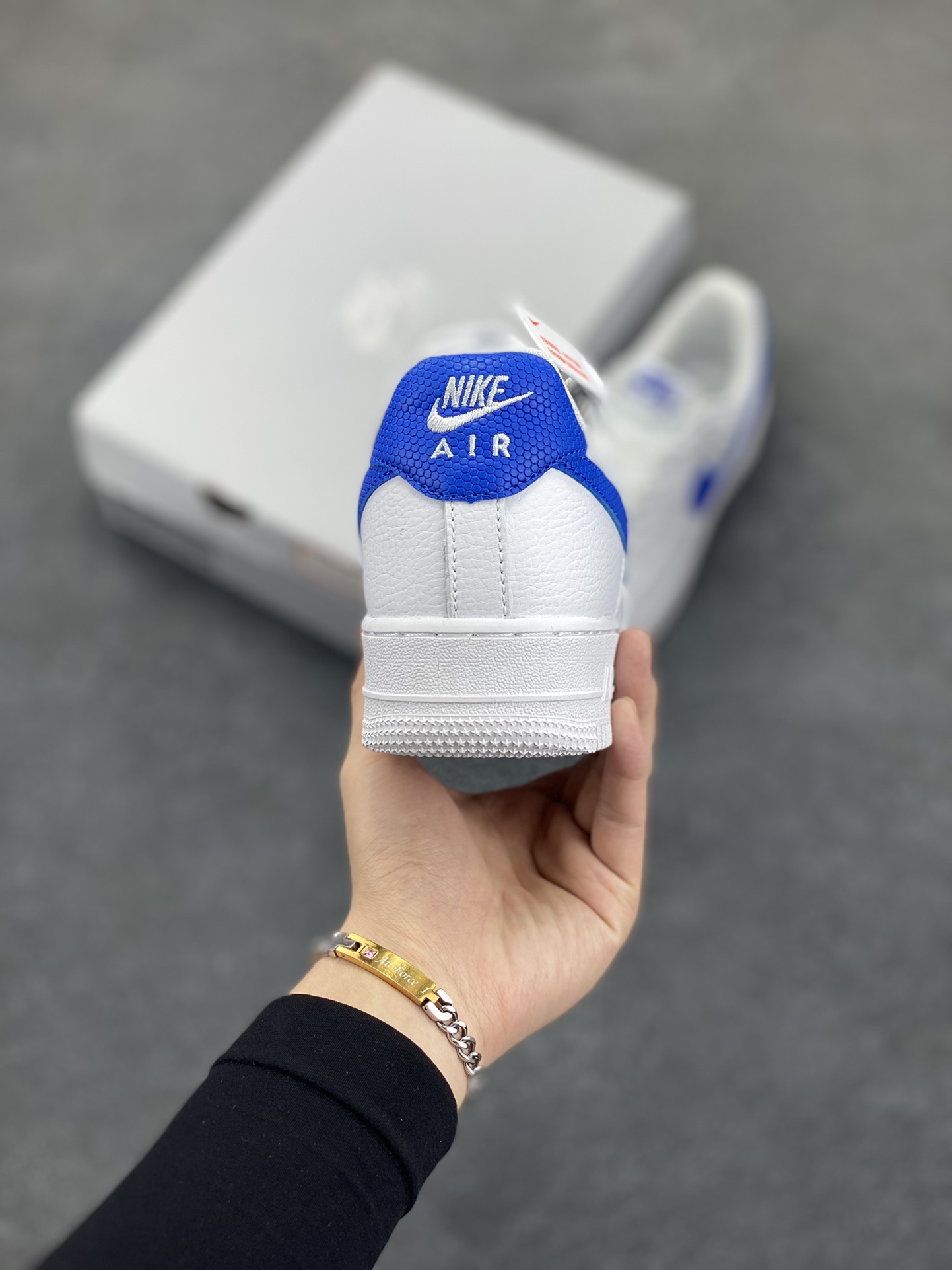 图片[4]-福利特价 Nike Air Force 1 Low 荔枝纹白蓝 空军一号低帮运动休闲板鞋 原楦头原纸板 打造纯正空军版型#专注外贸渠道 全掌内置蜂窝气垫 #原盒配件 原厂中底钢印、拉帮完美 货号：DM2845-100 尺码：36 36.5 37.5 38 38.5 39 40 40.5 41 42 42.5 43 44 44.5 45-选品中心