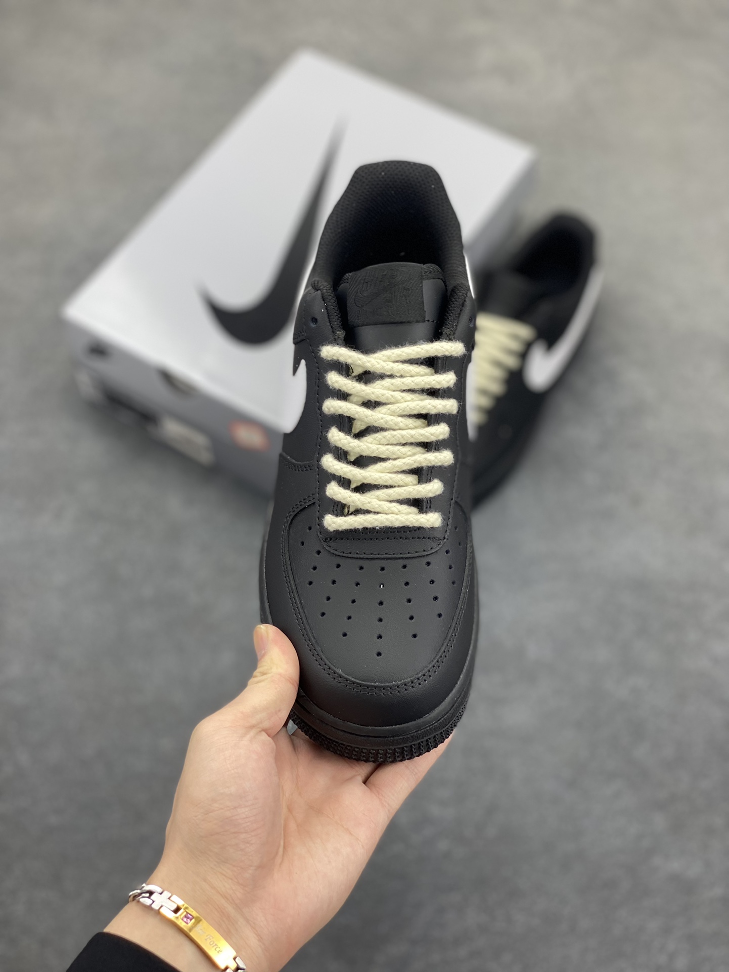 图片[2]-Nike Air Force 1 Low’07 黑白麻绳 空军一号低帮休闲板鞋 定制皮料 定制鞋盒 配件齐全 原楦原纸板 纯正空军版型 内置全掌气垫 货号：ZH0316-073 尺码：36 36.5 37.5 38 38.5 39 40 40.5 41 42 42.5 43 44 44.5 45-选品中心