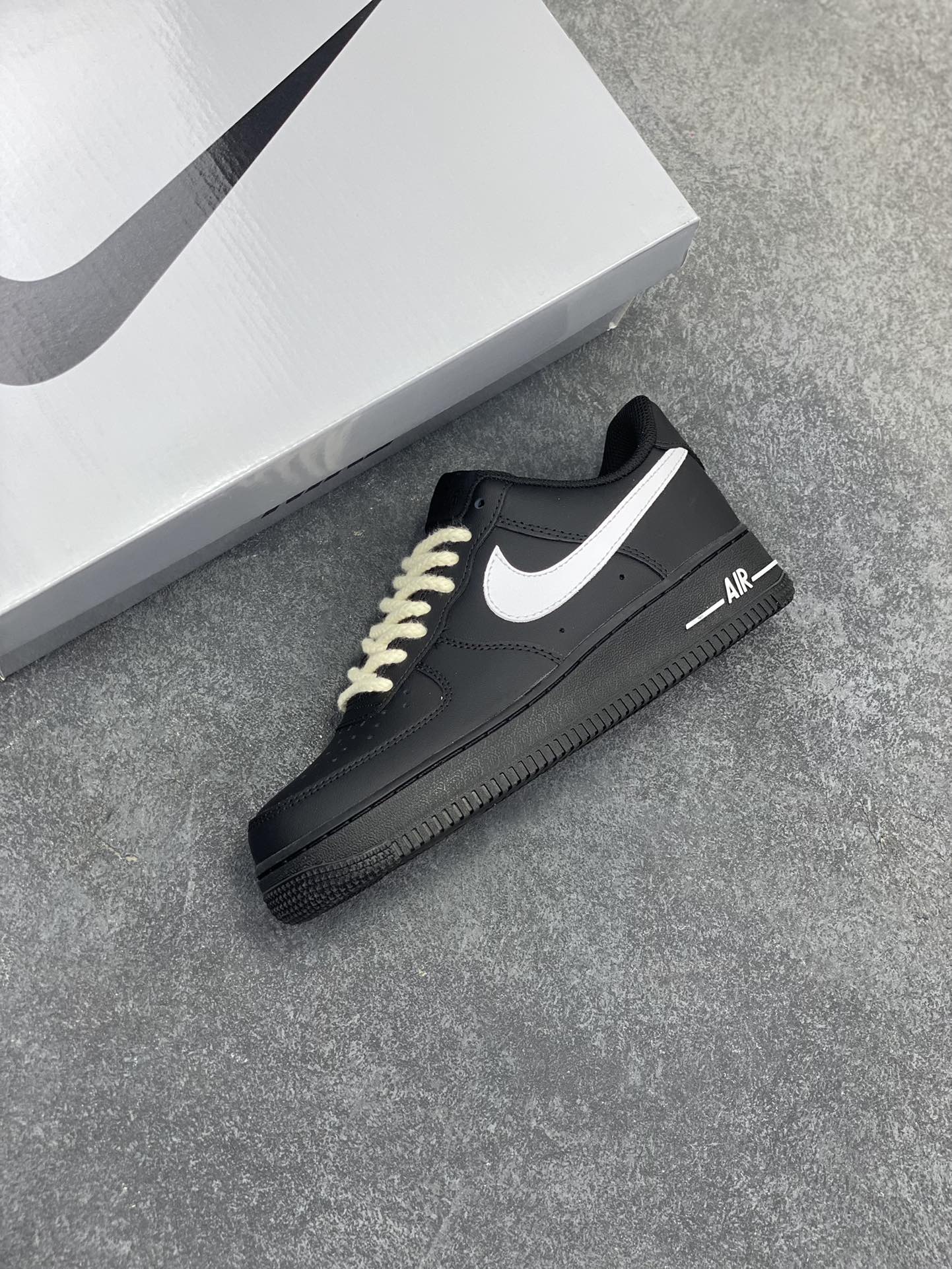 图片[7]-Nike Air Force 1 Low’07 黑白麻绳 空军一号低帮休闲板鞋 定制皮料 定制鞋盒 配件齐全 原楦原纸板 纯正空军版型 内置全掌气垫 货号：ZH0316-073 尺码：36 36.5 37.5 38 38.5 39 40 40.5 41 42 42.5 43 44 44.5 45-选品中心