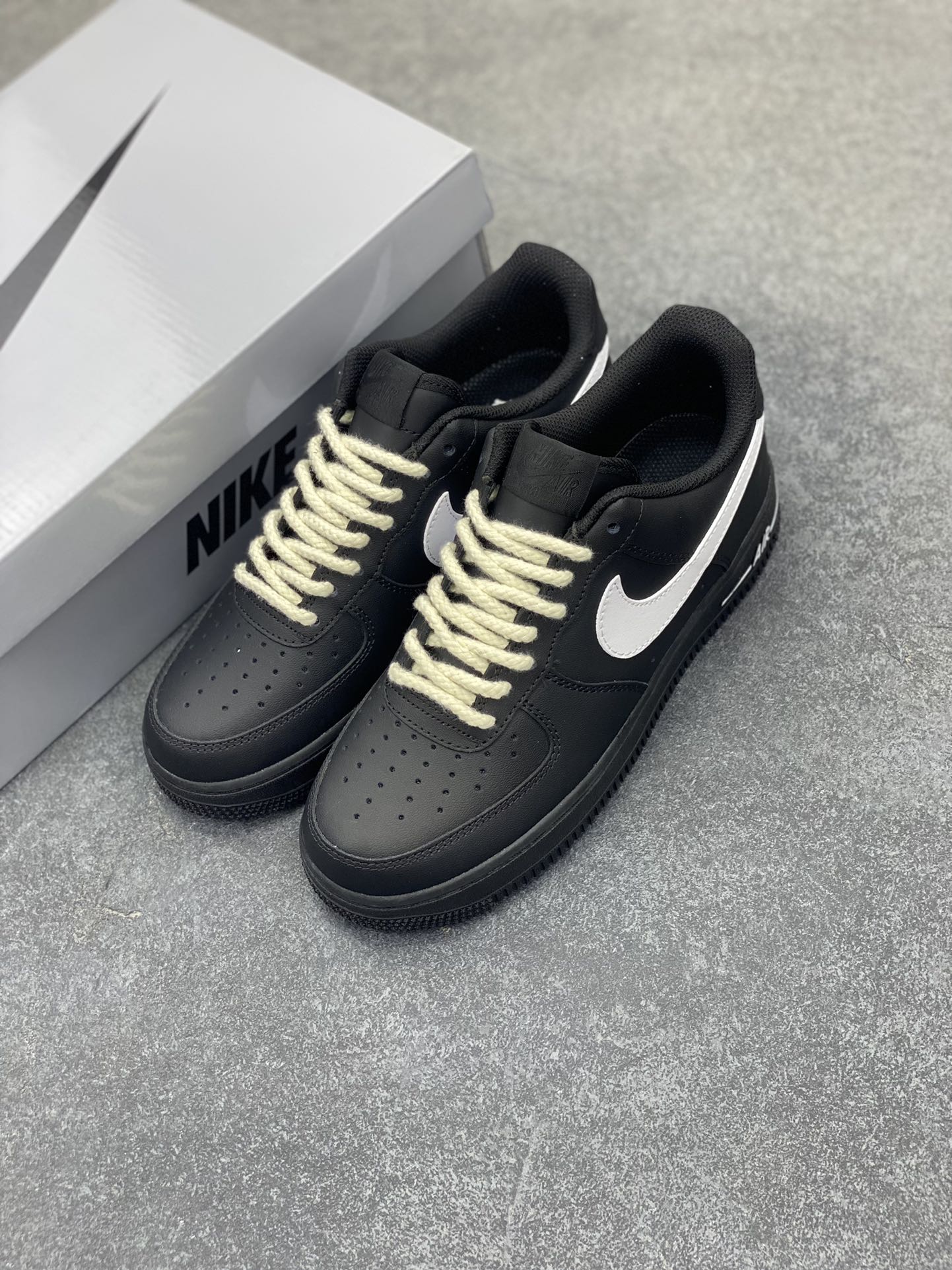 图片[8]-Nike Air Force 1 Low’07 黑白麻绳 空军一号低帮休闲板鞋 定制皮料 定制鞋盒 配件齐全 原楦原纸板 纯正空军版型 内置全掌气垫 货号：ZH0316-073 尺码：36 36.5 37.5 38 38.5 39 40 40.5 41 42 42.5 43 44 44.5 45-选品中心