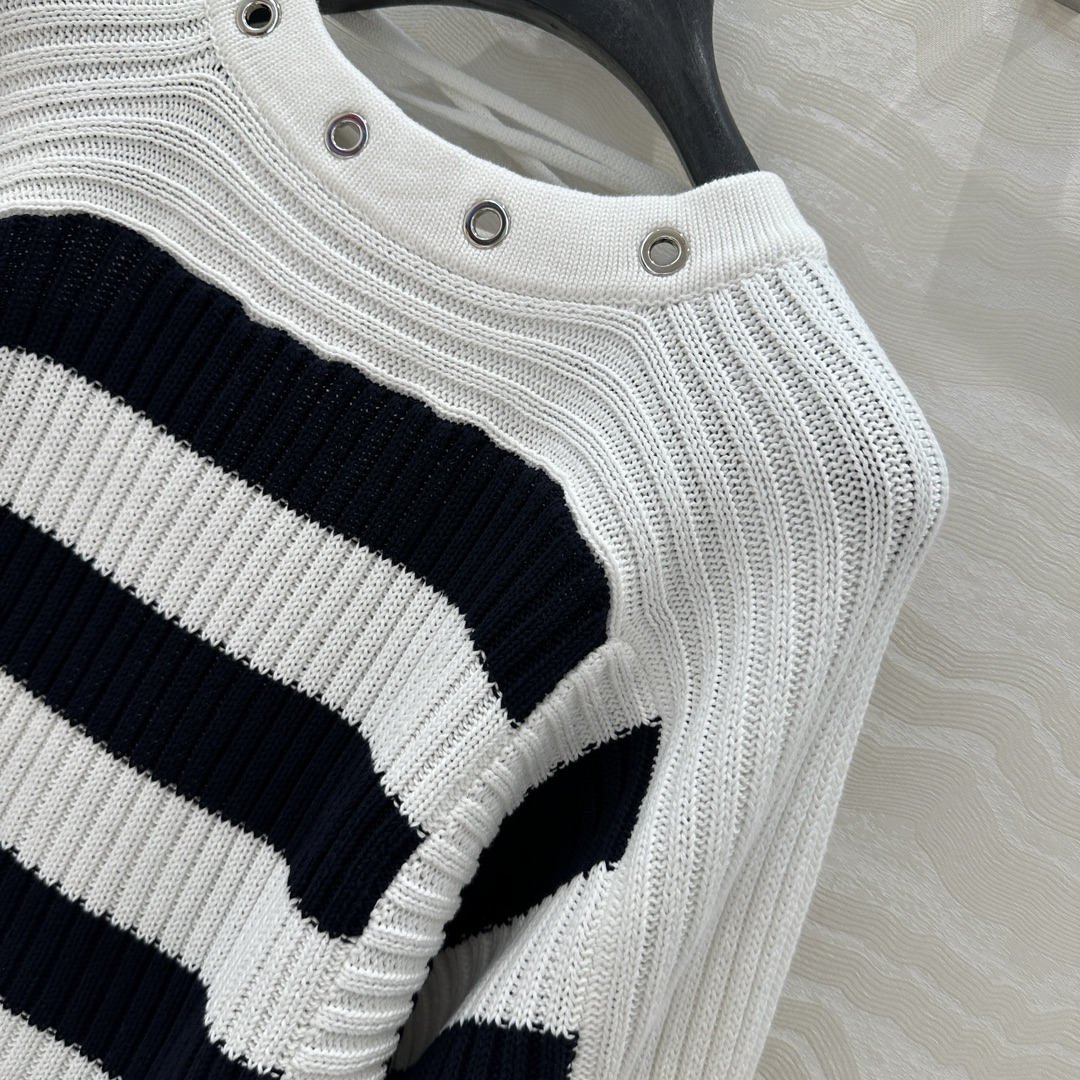 独家首发❤️原单品质，MissD 韩素希同款！条纹针织🧶灯笼袖上衣！气质铆钉圆领收腰版型百搭不挑人，后背