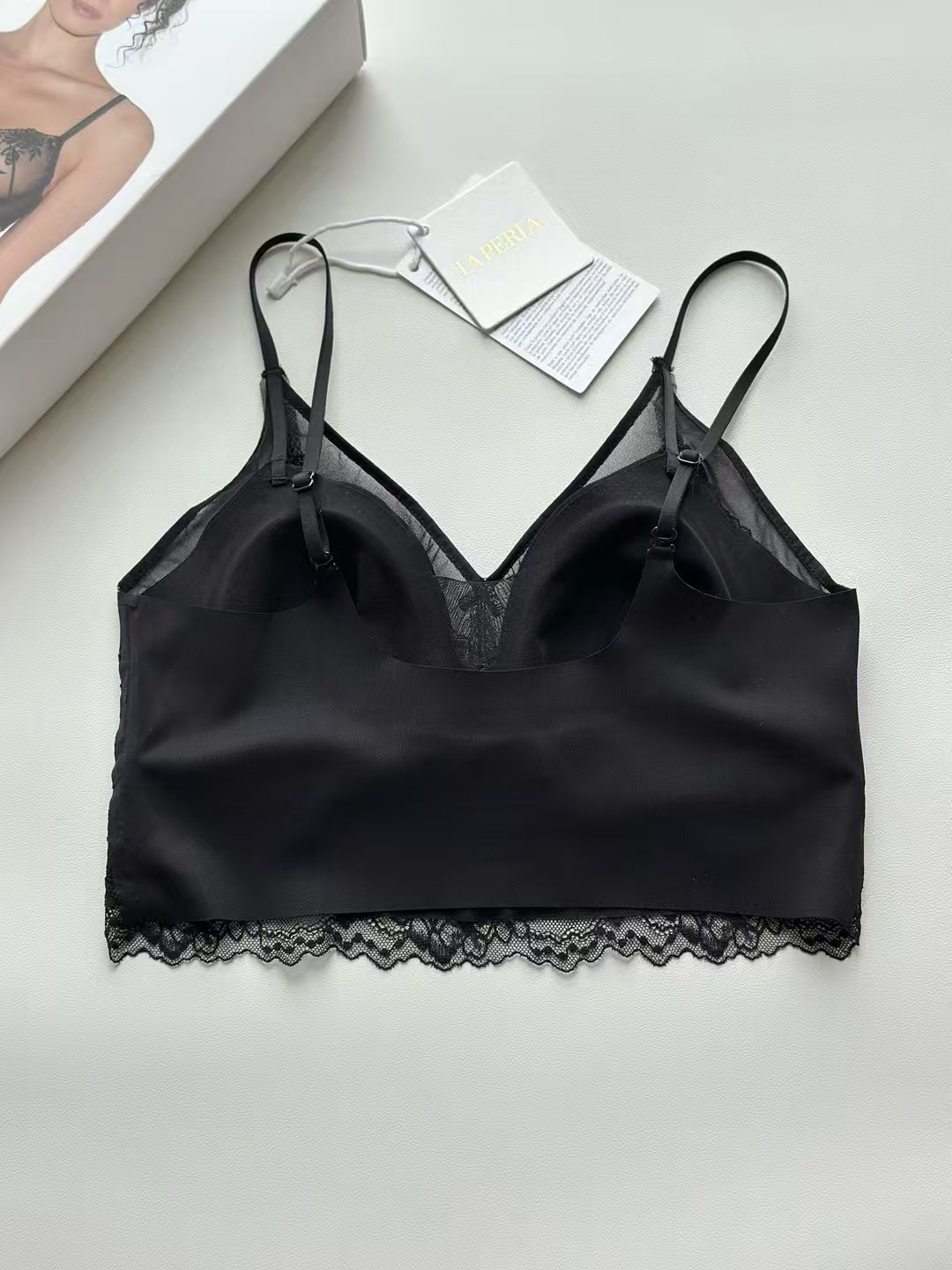 Laperla Lace Bralette Bra - Seamless Comfort & Light Support 7 i1745645186 4998 5