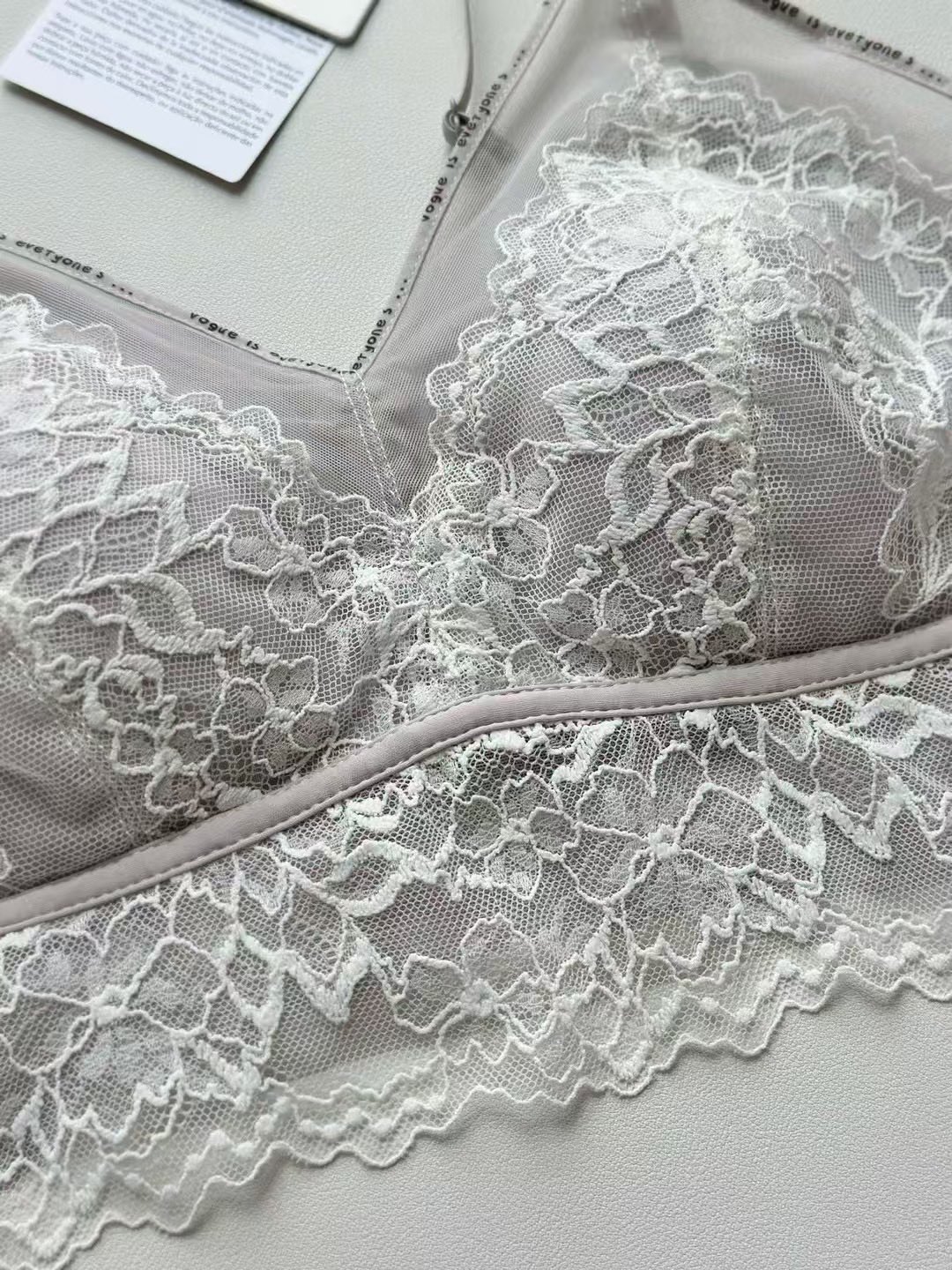 Laperla Lace Bralette Bra - Seamless Comfort & Light Support 8 i1745645186 9776 6