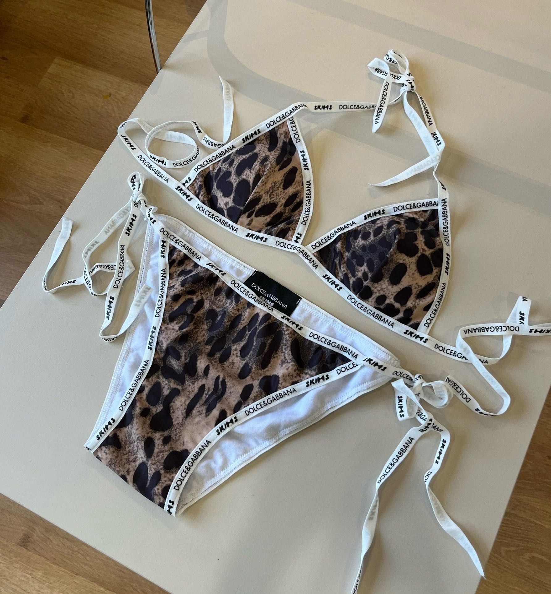NO:304990,D&G Dolce & Gabbana new webbing bikini split swimsuit set ＳＭＬXL swimsuit swim trunk bikini, swimsuit, swimming trunk, bikinis, Dolce & Gabbana, Dolce & Gabbana, swimsuits, bikinis19860909D&G杜嘉班纳新款织带比基尼分体泳衣套装 ＳＭＬXL泳衣泳裤比基尼,泳衣，泳裤，比基尼,Dolce&Gabbana,Dolce&Gabbana,swimsuits,bikinis,accessory