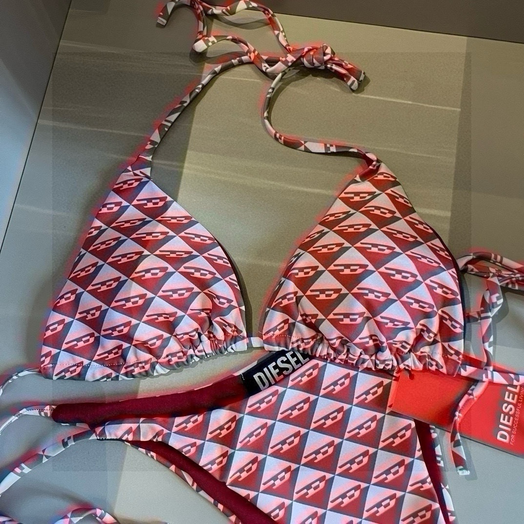 。

DIE SEL比基尼👙，分体泳衣，S M L XL