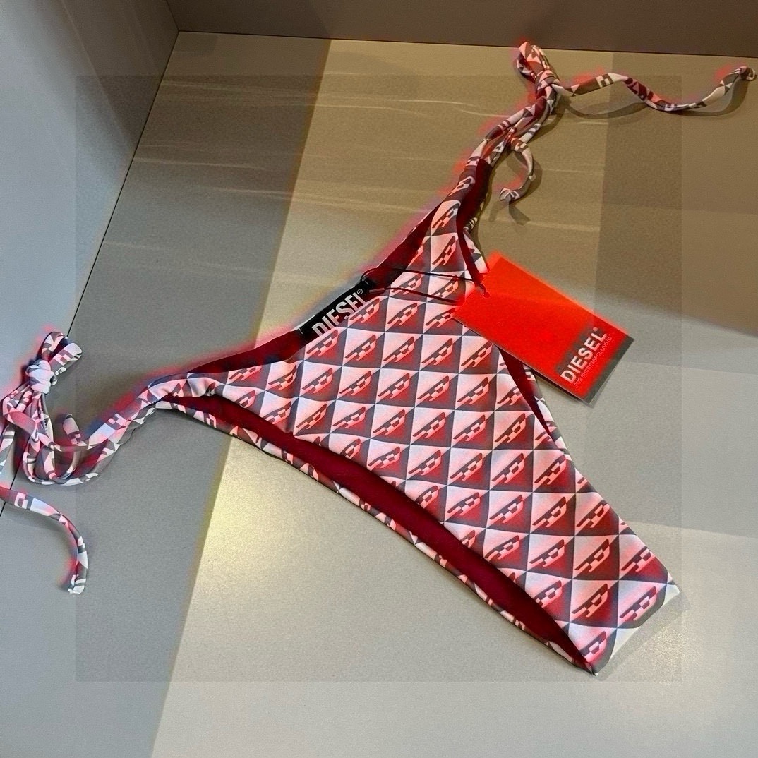 。

DIE SEL比基尼👙，分体泳衣，S M L XL