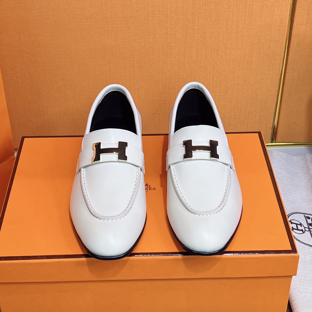 NO:245497,Hermes... a Eclair new color   hot series. The style is super positive, with a certain thickness that increases the height and makes your legs look longer!  Body breathable, comfortable calfskin, a single item that combines color combinations with both appearance and comfort!  Channel supply code size 35-39 can be determined by 40.41, loafers, christian louboutin, hermes, loafers, cowhide19860909Hermes... a Eclair 新色 爆款系列 版型超正,有一定厚度增高显腿长！透体透气 舒适的小牛皮 春夏拼色兼具颜值舒适度的单品！ 渠道货源 码数 size 35-39可定40.41,乐福鞋,christian louboutin,hermes,loafers,cowhide,Women's Shoes