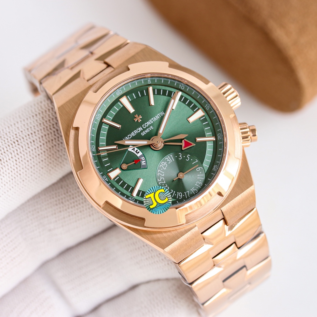 NO:149293,TW's new Vacheron Constantin 7900V series watches, the top-quality luxury classic 41MM steel case has smooth lines and delicate texture, which can be perfectly linked to the bracelet. The Vacheron Constantin Malta cross logo is imprinted on the strap behind the watch, the sun-burning satin brushed dial with velvet-like smooth edges, which show a deep or flexible color with changes in light and angle. It is equipped with the original self-modified 5110DT movement, with completely consistent functions and guarantees a 48-hour power reserve. This time, four quick-removing 