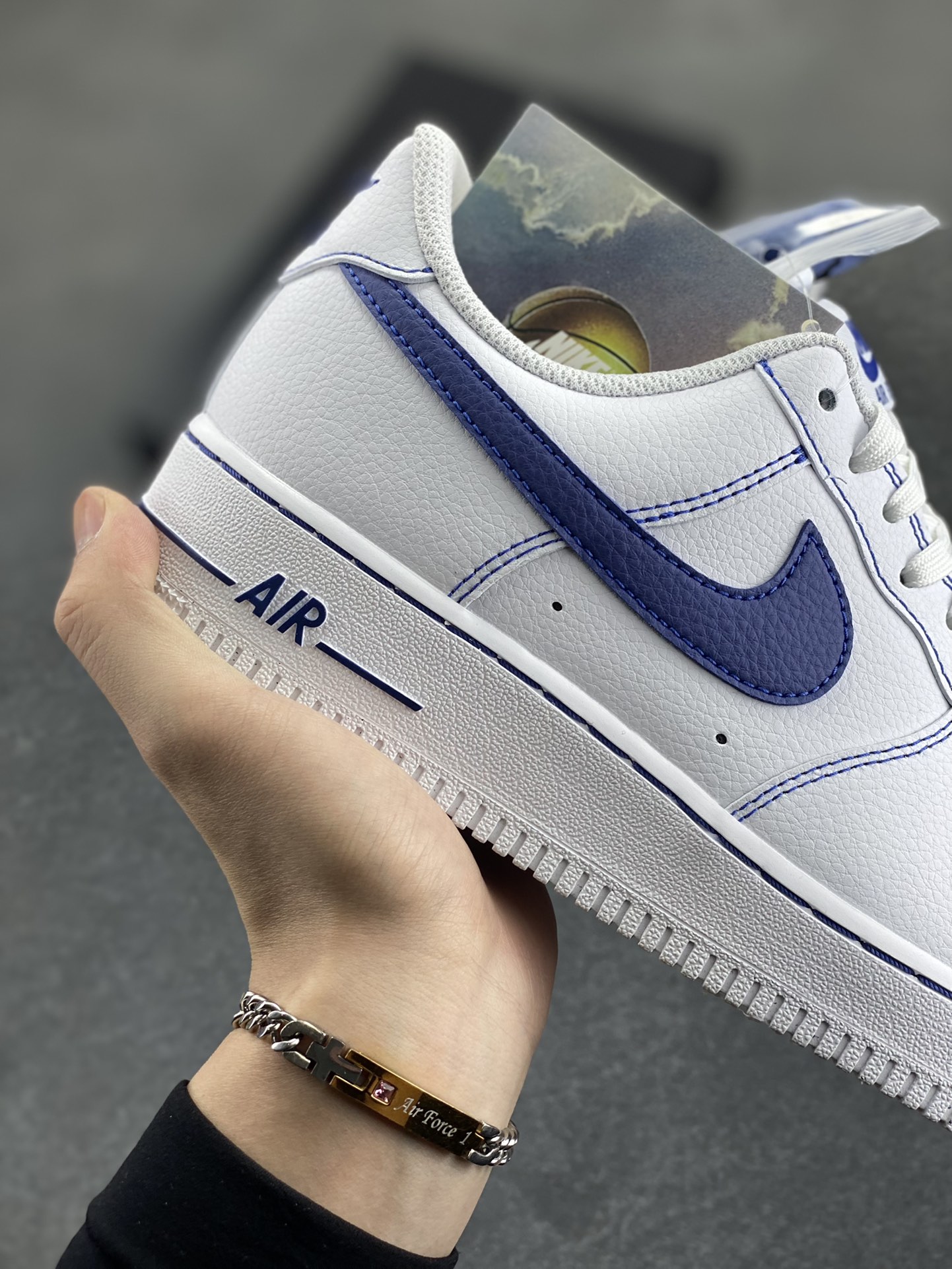 图片[6]-HY版本💯 Nike Air Force 1 Low 白蓝 原楦头原纸板 打造纯正空军版型 专注外贸渠道 全掌内置蜂窝气垫 原盒配件 原厂中底钢印、拉帮完美 货号：HQ2037-100 尺码：36 36.5 37.5 38 38.5 39 40 40.5 41 42 42.5 43 44 44.5 45 46-选品中心
