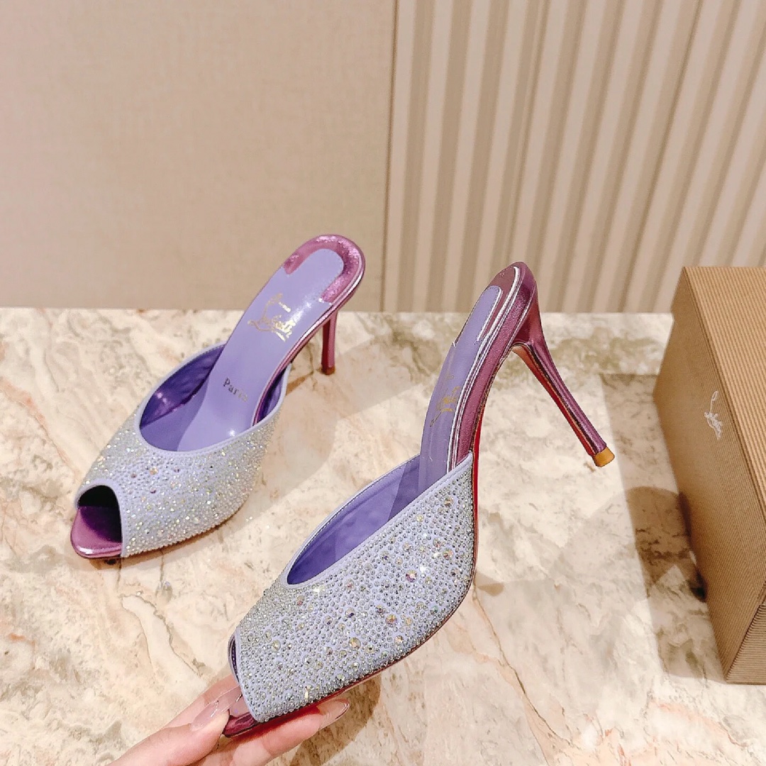 NO:100689,High-end custom 2025 sandals spring and summer series!  H10Cm, size 34-42. genuine leather big bottom. Customized model. No return or exchange.-2. Light purple bottom, fantasy color imitation diamond, purple sheepskin, purple metal leather Standard European code Reference:-2 Color:purple/purple Material:cowhide Lining:goat leather Heel height:10Cm Sole:leather sole Size:EUR 34-42 (US 4-11):,,christian louboutin,sandals,sheepskin,Leather soles19860909高端订制 2025凉鞋春夏系列！ H10Cm,尺码34-42码.真皮大底.订制款.不退不换.-2.浅紫底幻彩仿奥钻,紫色羊皮里,紫色金属皮 标准欧码 Reference:-2 Color:purple/purple Material:cowhide Lining:goat leather Heel heigh:10Cm Sole:leather sole Size:EUR 34－42（US 4一11) :,,christian louboutin,sandals,sheepskin,Leather soles,Women's Shoes