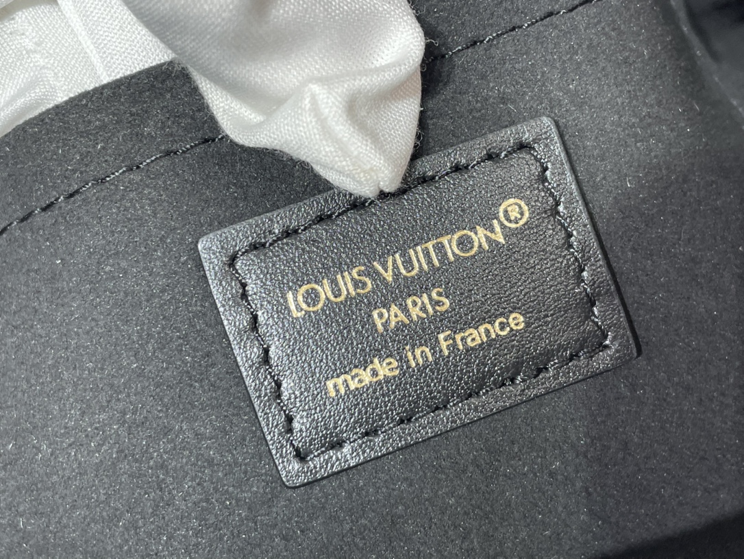 Louis Vuitton The Drop 手袋lv,包 8