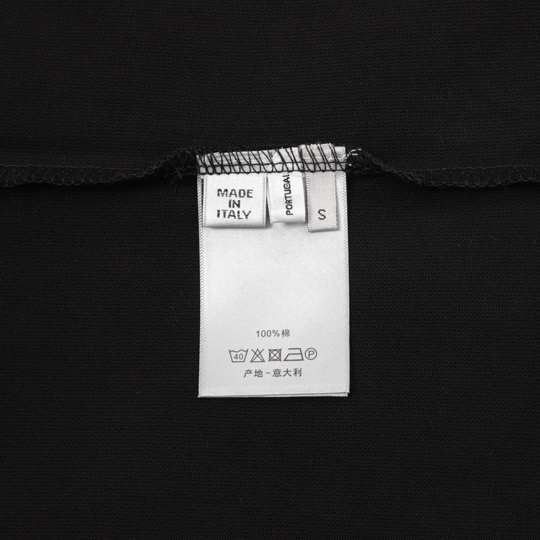 💰100
DIOR/迪奥 47logo标语印花情侣款短袖TEE
size：XS-L