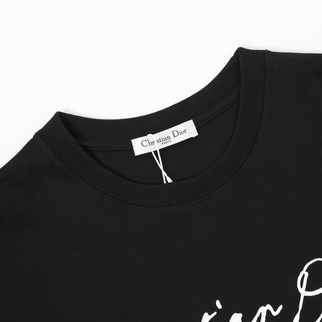 💰100
DIOR/迪奥 47logo标语印花情侣款短袖TEE
size：XS-L