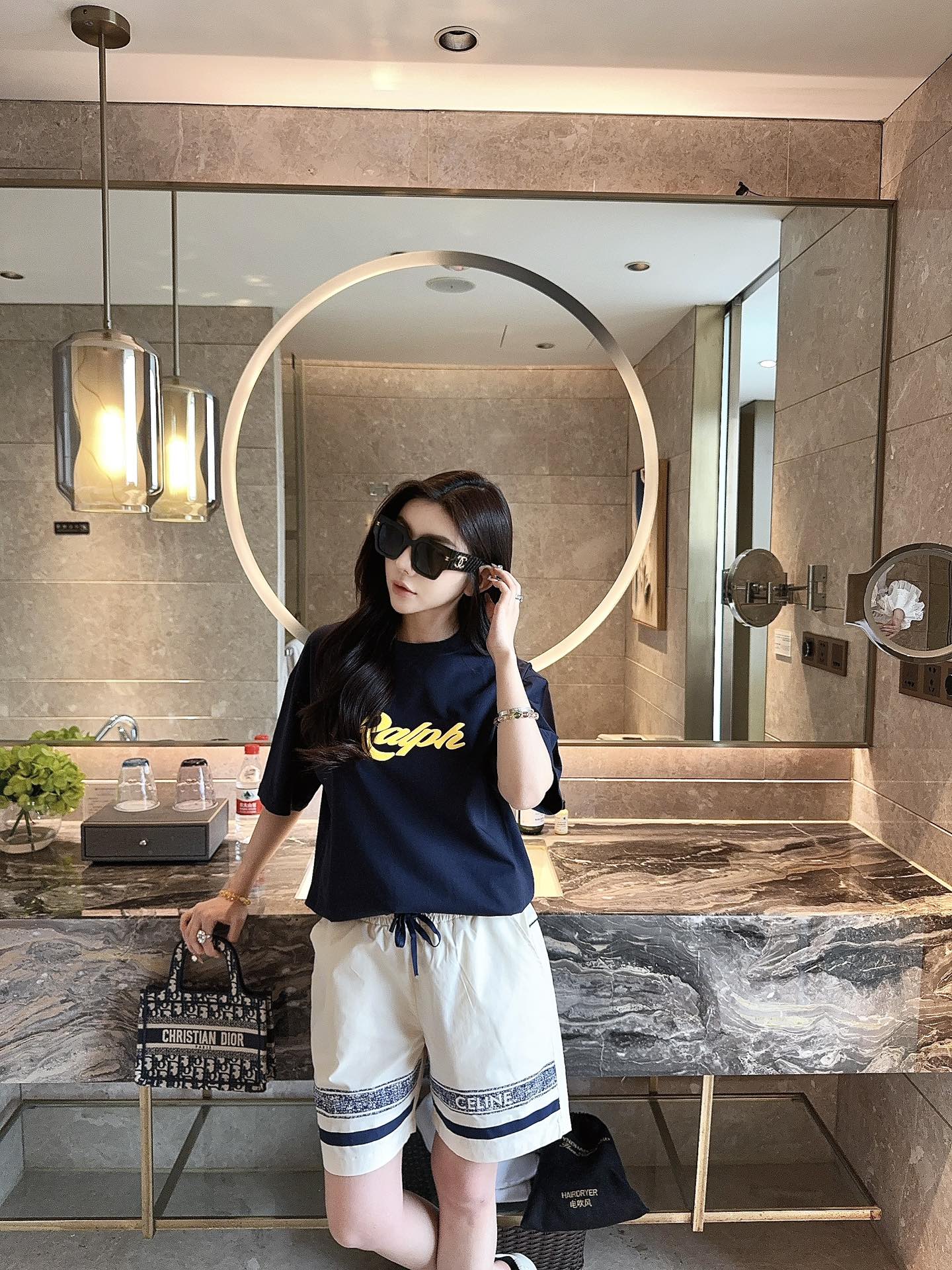 CELINE/赛琳 条纹织带印花字母短裤 上身效果#