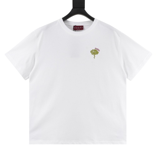 Gucci Floral Embroidered Logo Cotton T-Shirt - Oversized Fit 1 Gucci Floral Embroidered Logo Cotton T-Shirt - Oversized Fit