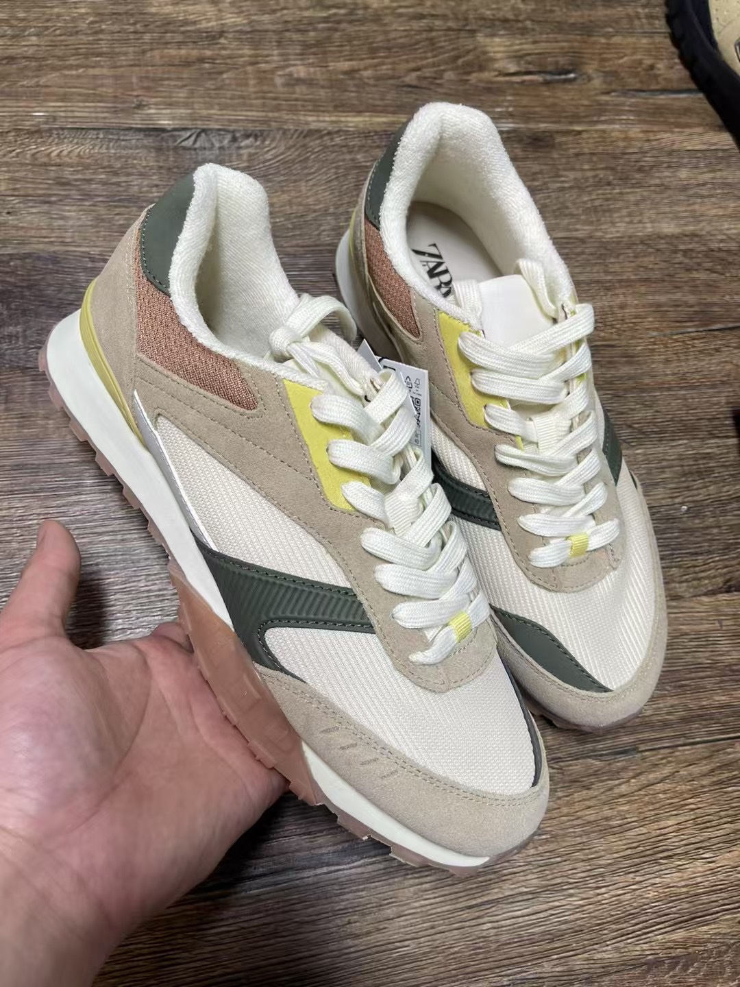 ZARA Retro Casual Sneakers - Stylish, Comfortable & Versatile Footwear 4 i1745744129 3215 2