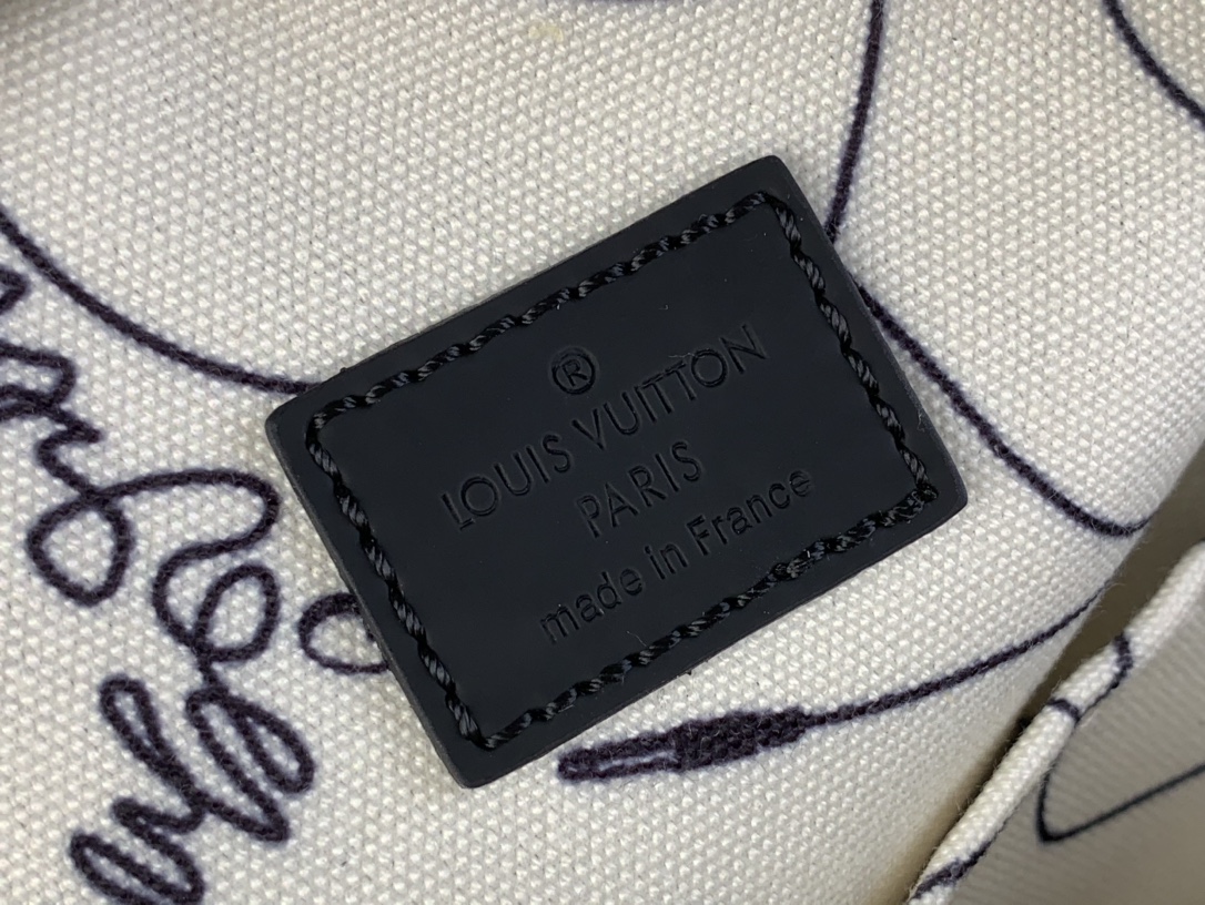 Louis Vuitton Avenue 单肩包lv,包 9