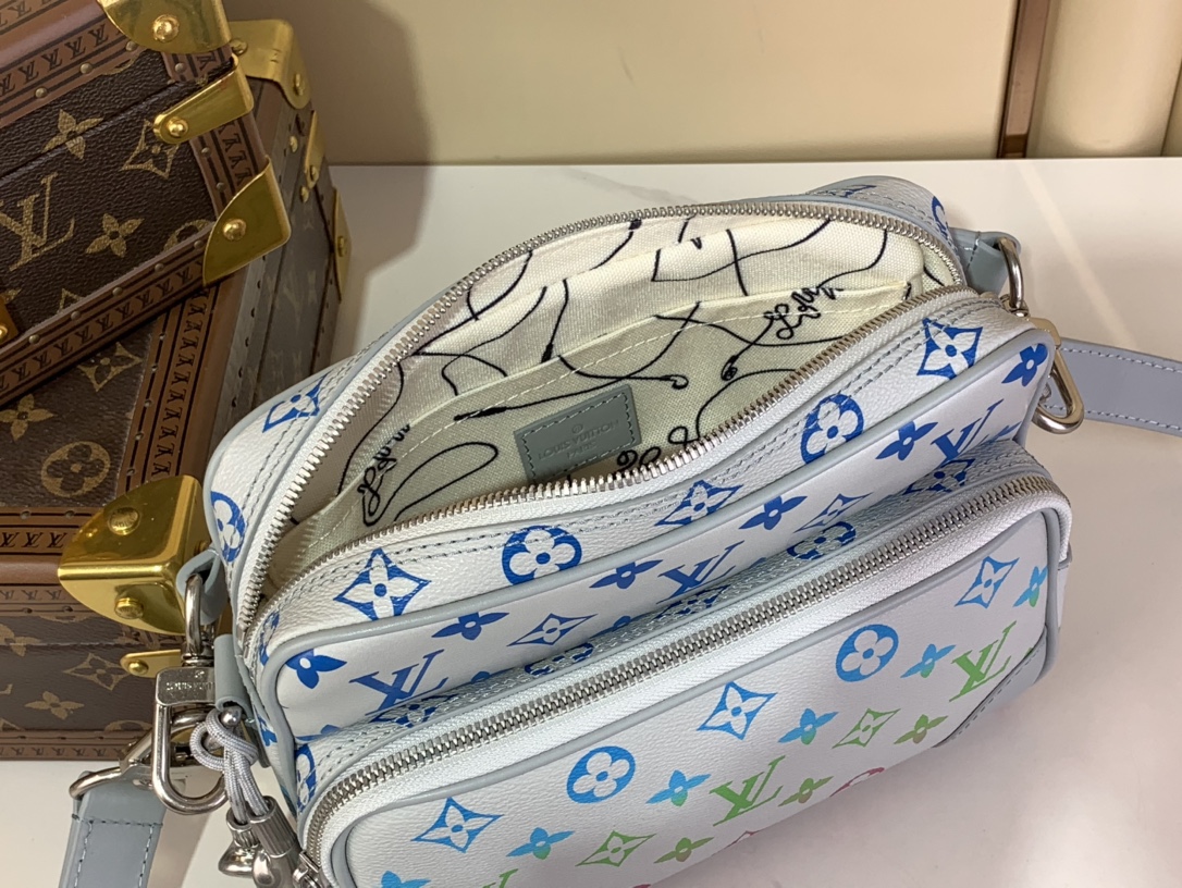 Louis Vuitton Monogram Archive 手袋lv,包 8