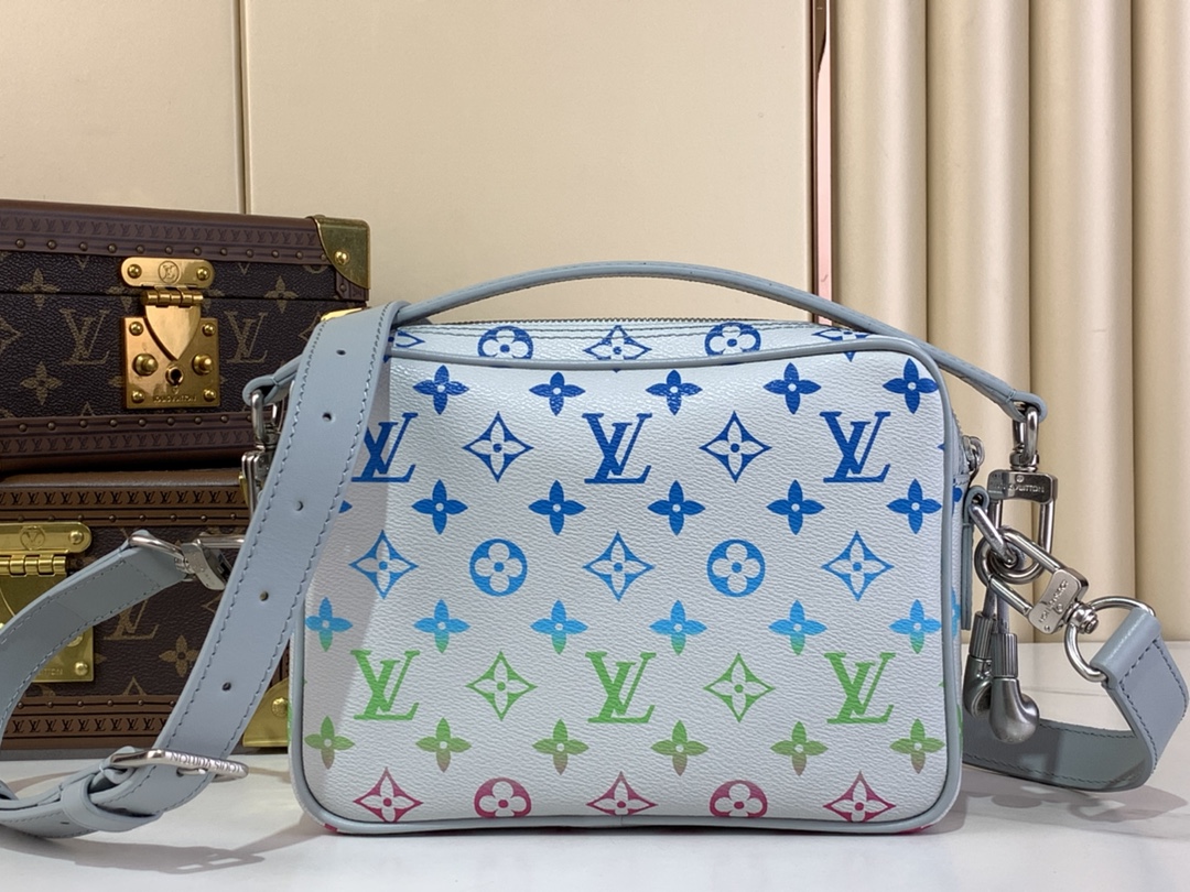 Louis Vuitton Monogram Archive 手袋lv,包 3