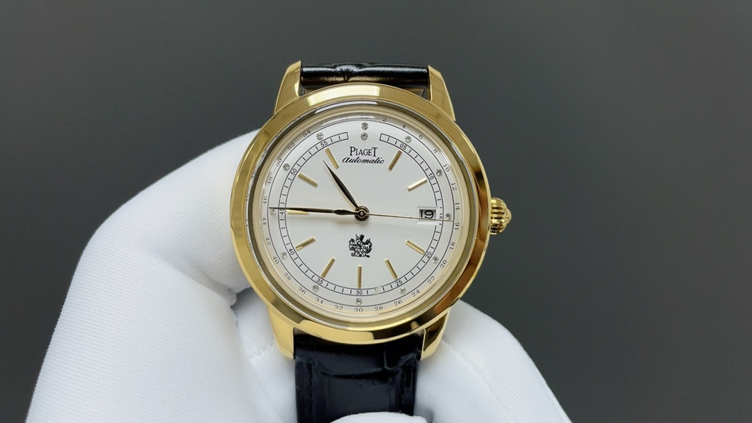 NO:393000,[TW's latest masterpiece] The Count ALTIPLANO series is the highest version of the watch in the market!  The TW watchmaker team is carefully designed, dares to be the first, breaks through the multi-layer technical bottlenecks, and strives for perfection!  [Case] ​​The market's exclusive latest pot cover glass material, the dial is simple and extraordinary, the 12 scales are integrated with glass, the exclusive shell cover is paired with pot cover glass, which has a strong 3D three-dimensional feeling, ultra-thin craftsmanship, and a diameter of 40mm. [Movement] The watch uses an original imported (non-domestic) movement, with a frequency of 28,800 times per hour, and zero rework quality. [Wristband buckle] style and Italian cowhide make the wrist fit and comfortable. The watch buckle is engraved with a classic logo, which is generous and classy, ​​suitable for any occasion. TW Piaget ALTIPLANO series, please identify the exclusive details and welcome, piaget, cowhide19860909【TW 年最新力作】伯爵ALTIPLANO系列 市场最高版本腕表！TW制表师团队精心设计,敢为人先,突破多层技术瓶颈,力求完美！【表壳】市场独家最新锅盖玻璃材质,表盘简而不凡,12个刻度与玻璃融为一体,独家的壳套配上锅盖玻璃,具有超强3D立体感,超薄工艺,直径40mm.【机芯】腕表采用原装进口(非国产)机芯,每小时振频28800次,零返修质量.【表带扣】款式搭配意大利牛皮让手腕更贴合舒适,腕表表扣上面刻有经典标志,大方富有档次,适合于任何场合佩戴. TW伯爵ALTIPLANO系列,请认准独家细节欢迎,,piaget,cowhide,Watch