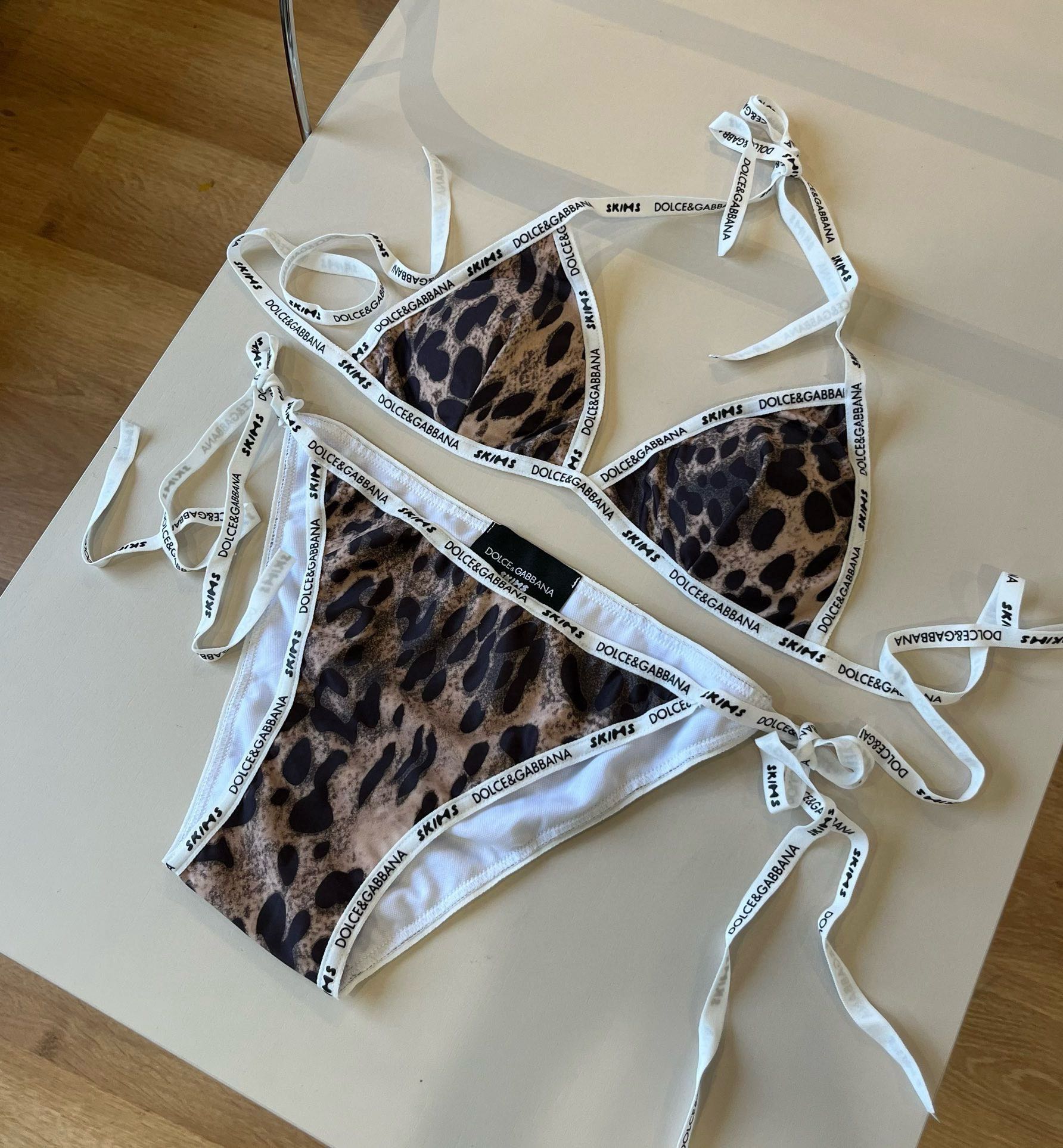 NO:305010,D&G Dolce & Gabbana new webbing bikini split swimsuit set ＳＭＬXL swimsuit swim trunk bikini, swimsuit, swimming trunk, bikinis, Dolce & Gabbana, Dolce & Gabbana, swimsuits, bikinis19860909D&G杜嘉班纳新款织带比基尼分体泳衣套装 ＳＭＬXL泳衣泳裤比基尼,泳衣，泳裤，比基尼,Dolce&Gabbana,Dolce&Gabbana,swimsuits,bikinis,accessory