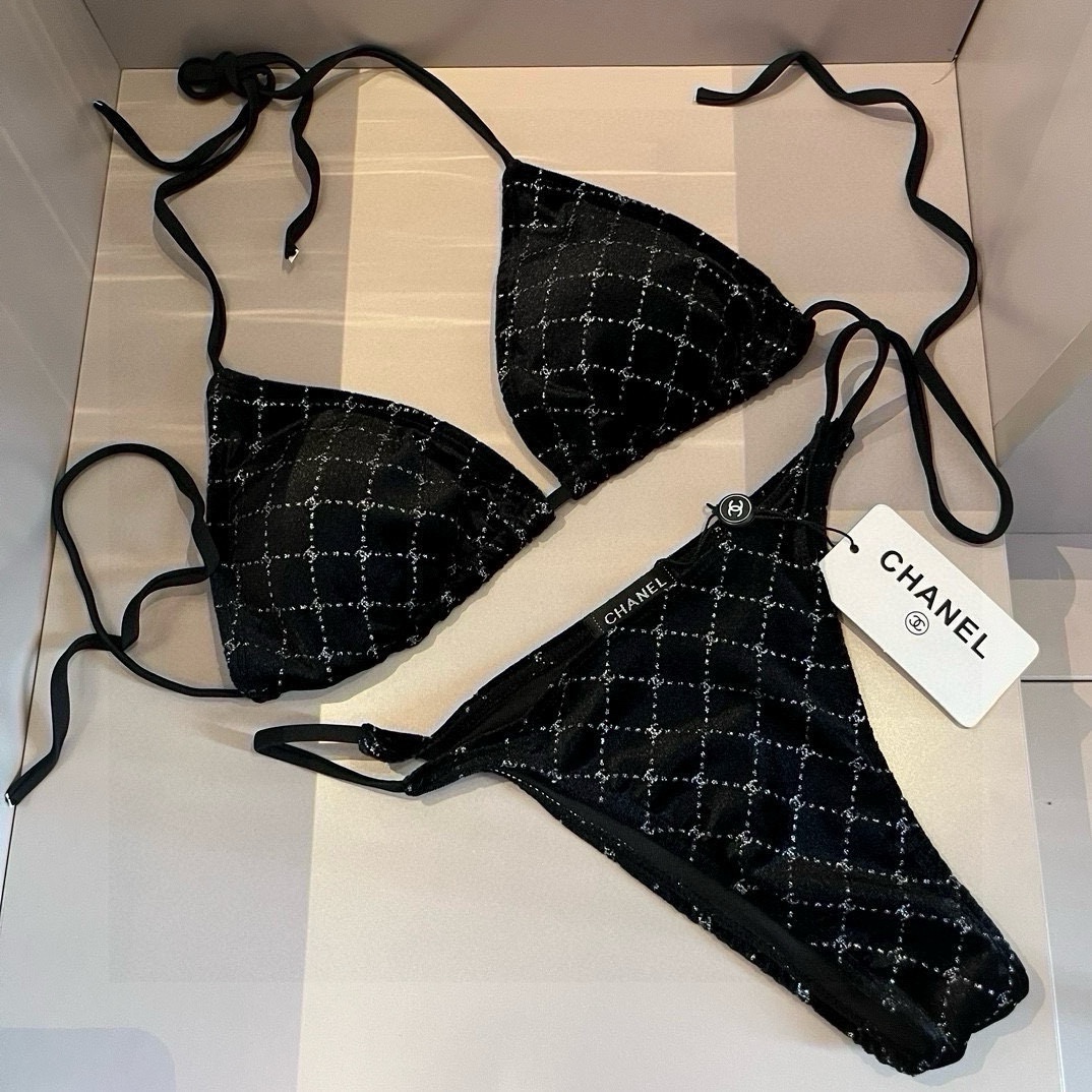 NO:305013,Chanel Corduroy Bikini S M L XL Swimsuit Swimsuit Bikini, Swimsuits, Swimsuits, Bikini, Chanel, Swimsuits, Bikinis19860909Chanel香奈儿灯芯绒比基尼S M L XL泳衣泳裤比基尼,泳衣，泳裤，比基尼,chanel,chanel,swimsuits,bikinis,accessory