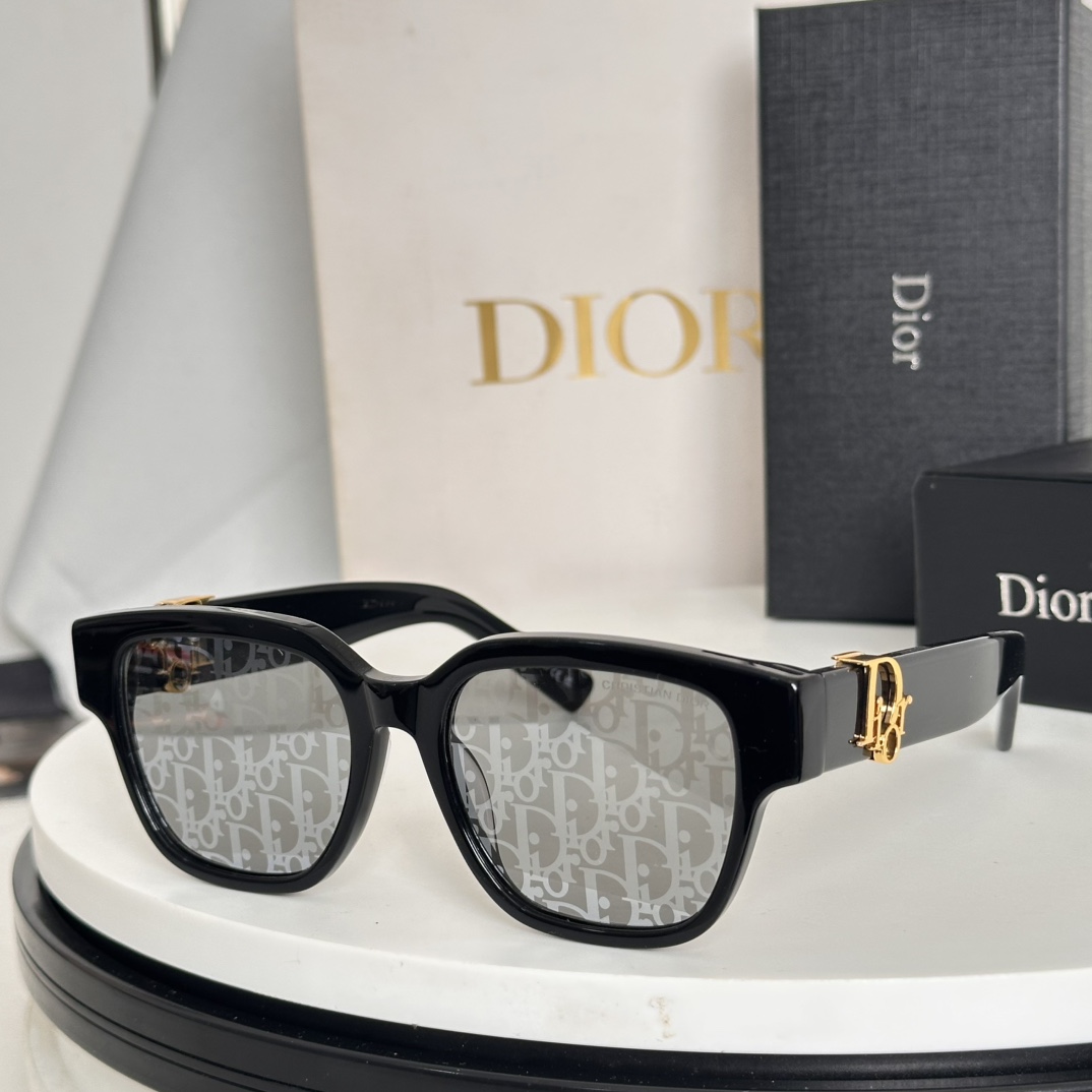  ‼️DIOR
MODEL：DiorOblique S1F
SIZE：53口19-145