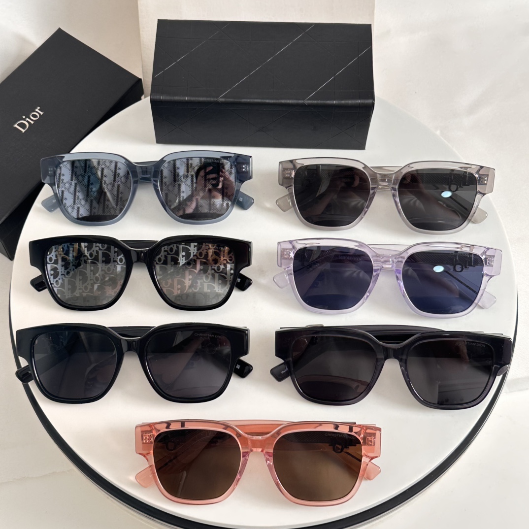  ‼️DIOR
MODEL：DiorOblique S1F
SIZE：53口19-145