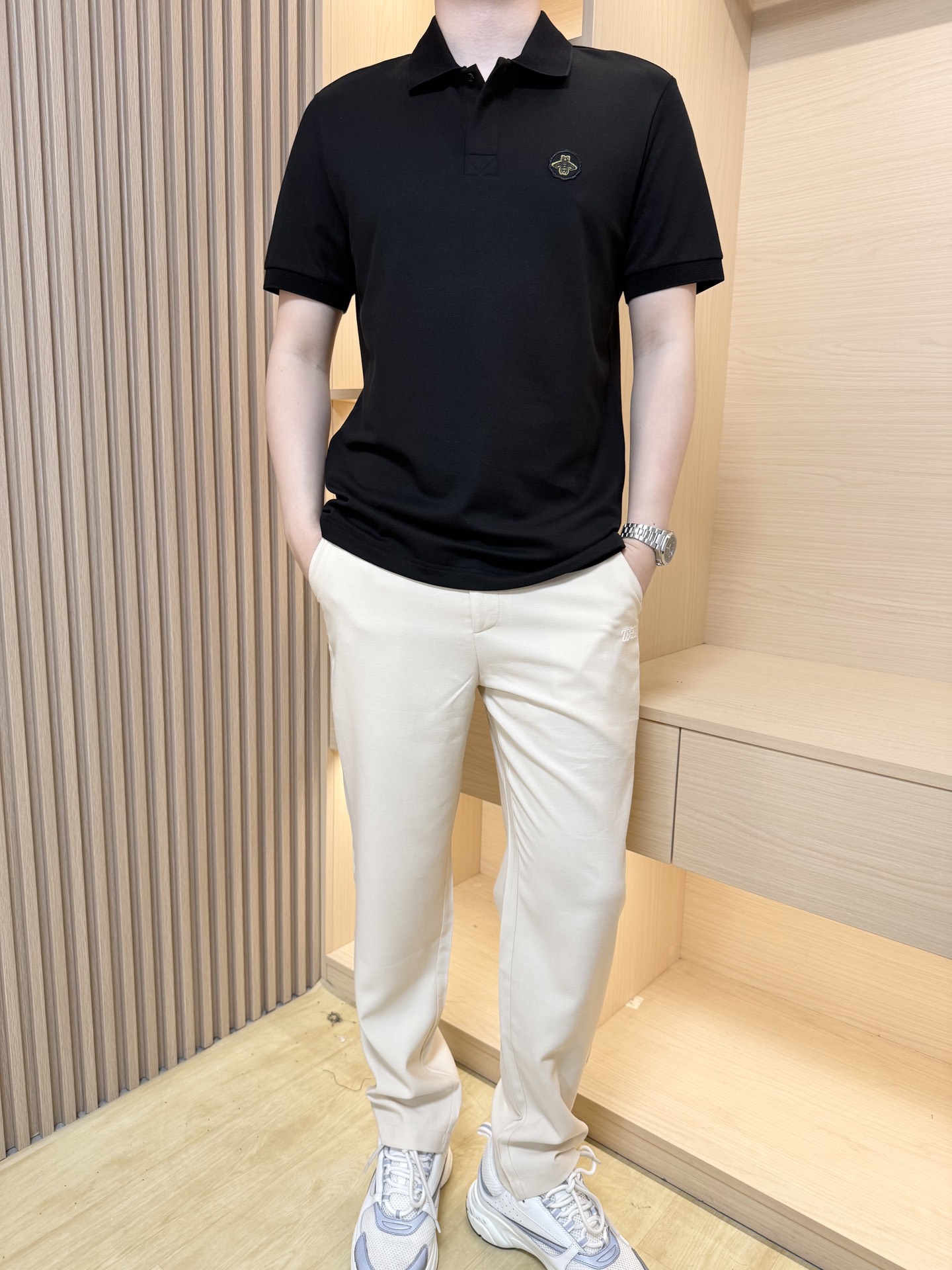 NO:151262,Guqi-2025 latest hot polo shipments, hot-selling items in Europe and the United States!  Selected Italian imported fine cotton design, the exquisite brand logo on the chest is elegant and fashionable, and the upper body effect needs no more. The number is 48-56 (model 180/140 wears 50, with Hong Kong Lane Crawford gift box packaging),,alexander wang19860909古琦-2025最新爆款polo出货 欧美热销单品！精选意大利进口精棉设计,胸前的精致的品牌标志雅致不失时尚 上身效果不用多说.码数48-56（模特180/140穿50,配香港连卡佛礼盒包装）,,alexander wang,Men's clothing