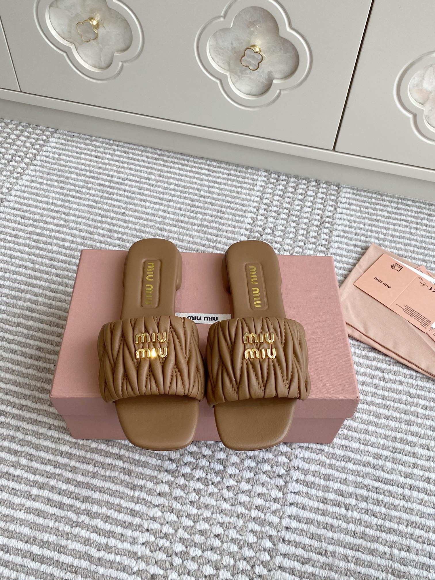 Miu Miu Women's Lambskin Flat Sandals Slides Quilted Design New Season