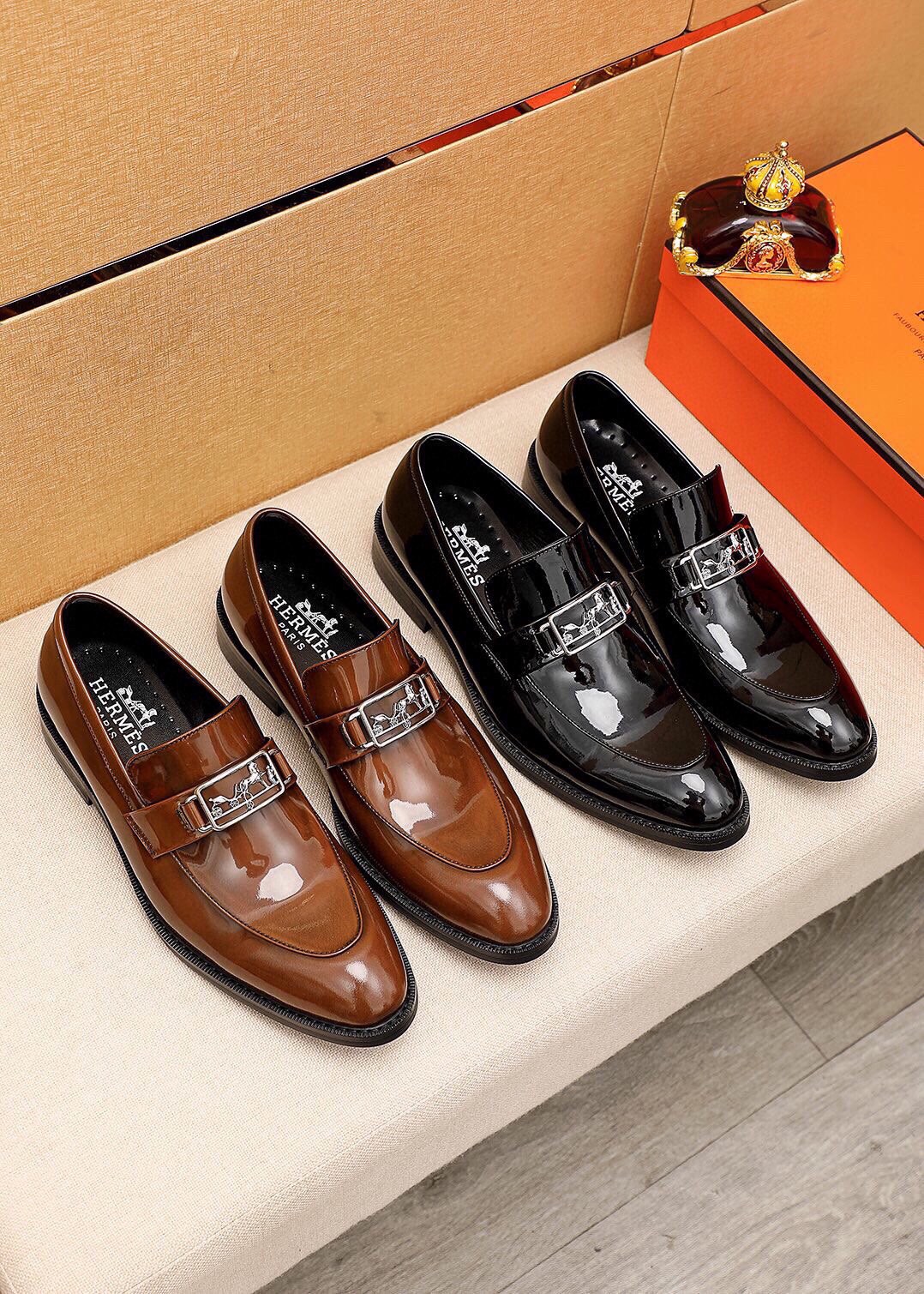 Hermes Men's Leather Loafers with Buckle Detail - Stylish and Comfortable 6 i1745801785 4165 4