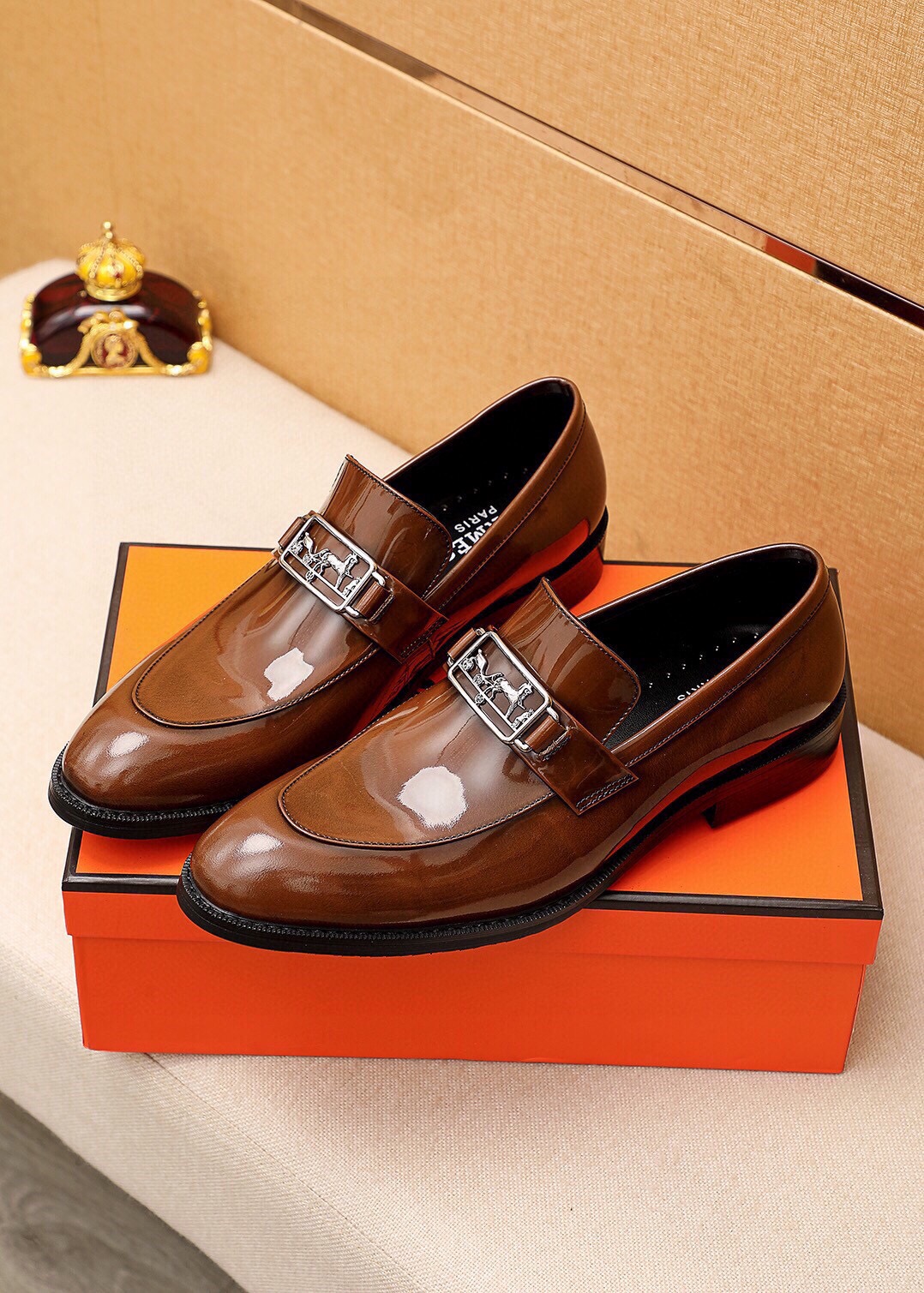 Hermes Men's Leather Loafers with Buckle Detail - Stylish and Comfortable 3 i1745801785 9268 1