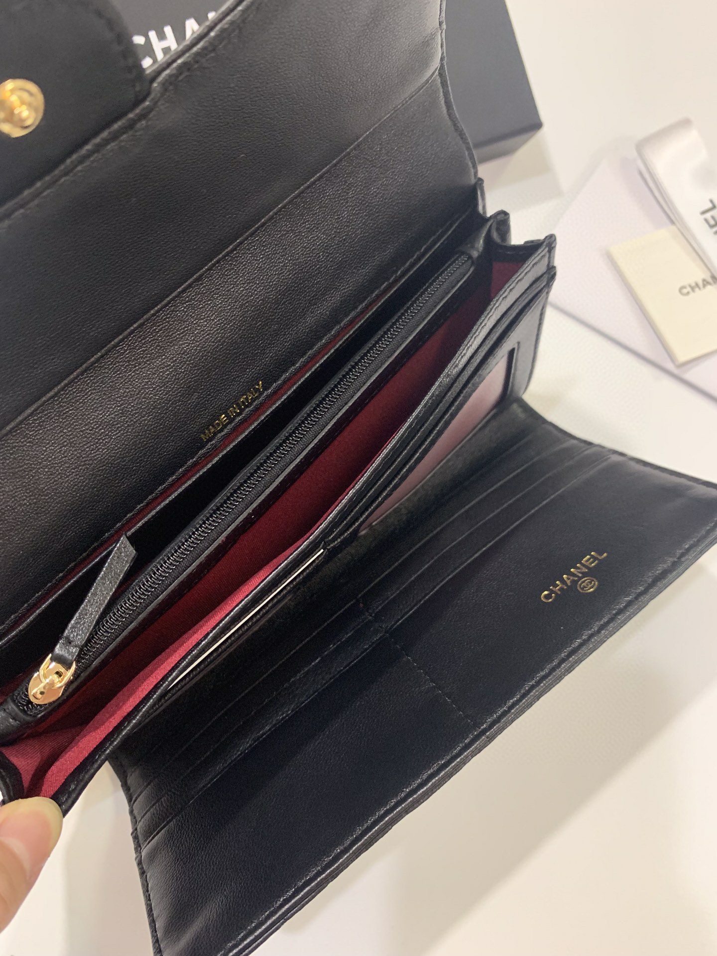 Chanel香奈儿山茶花羊皮財布 - 高品質デザイン