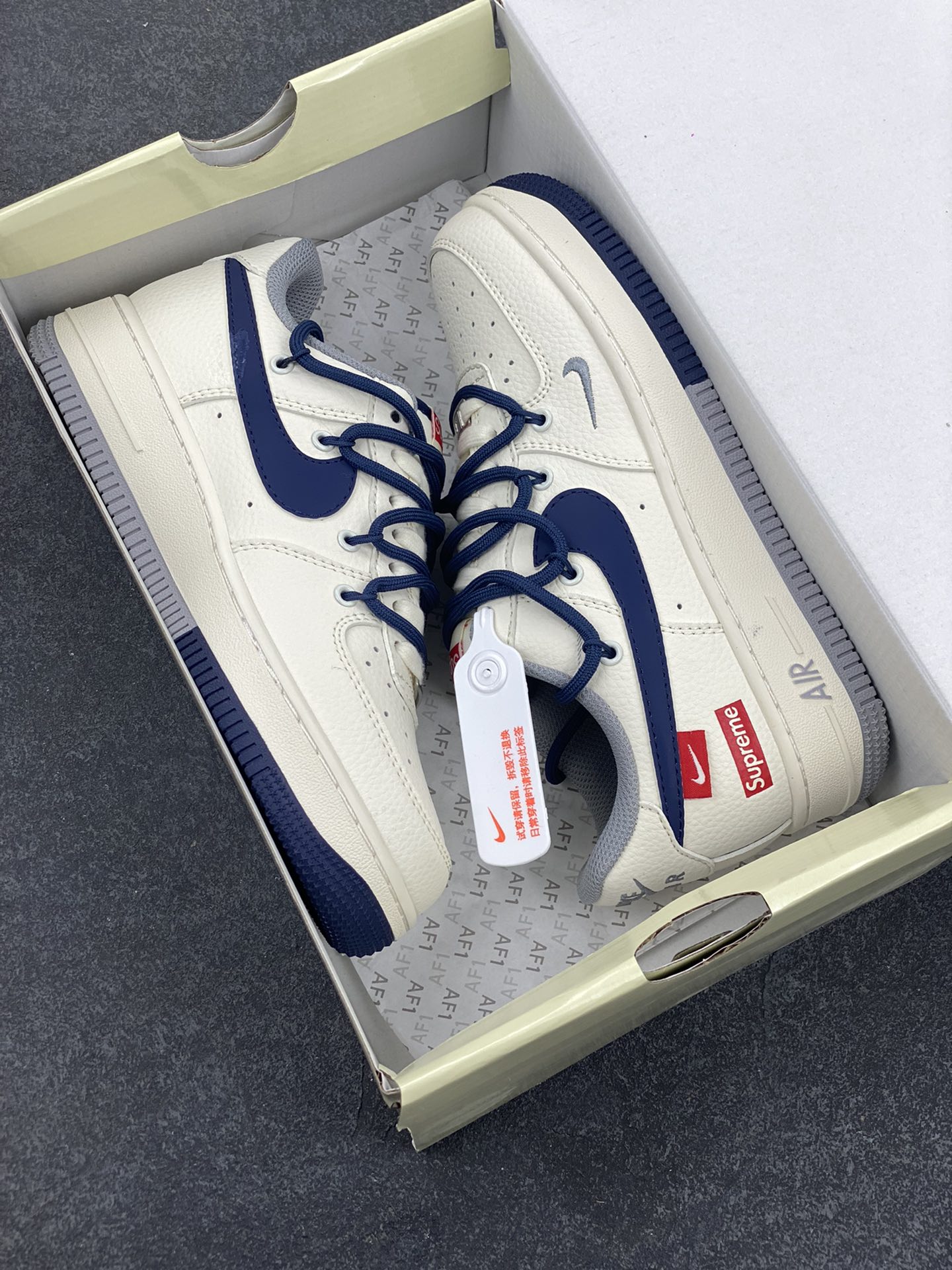 图片[9]-NIke Air Force 1 \’07 Low “Supreme联名——双拼蓝灰抽绳”空军一号 低帮 运动鞋 休闲鞋 折边针车 工艺难度大 原楦头原纸板 原装鞋盒 定制五金配件 内置全掌气垫 原厂鞋底 货号：DM6868-068 尺码：36 36.5 37.5 38 38.5 39 40 40.5 41 42 42.5 43 44 44.5 45-选品中心